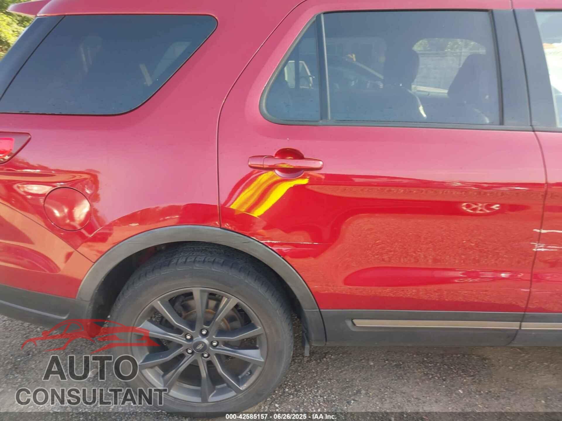 FORD EXPLORER 2018 - 1FM5K7D88JGB99313