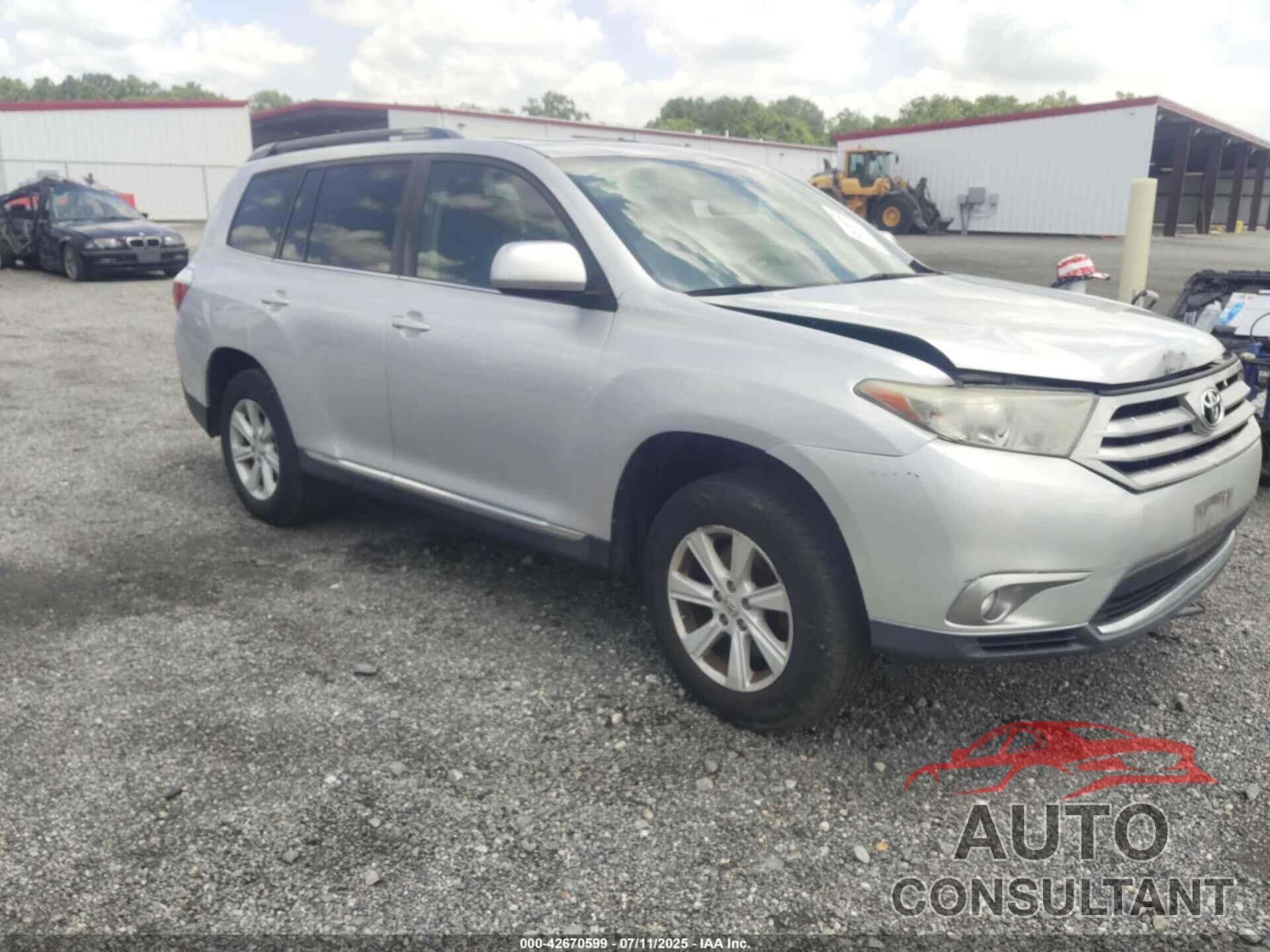 TOYOTA HIGHLANDER 2013 - 5TDBK3EH9DS183274