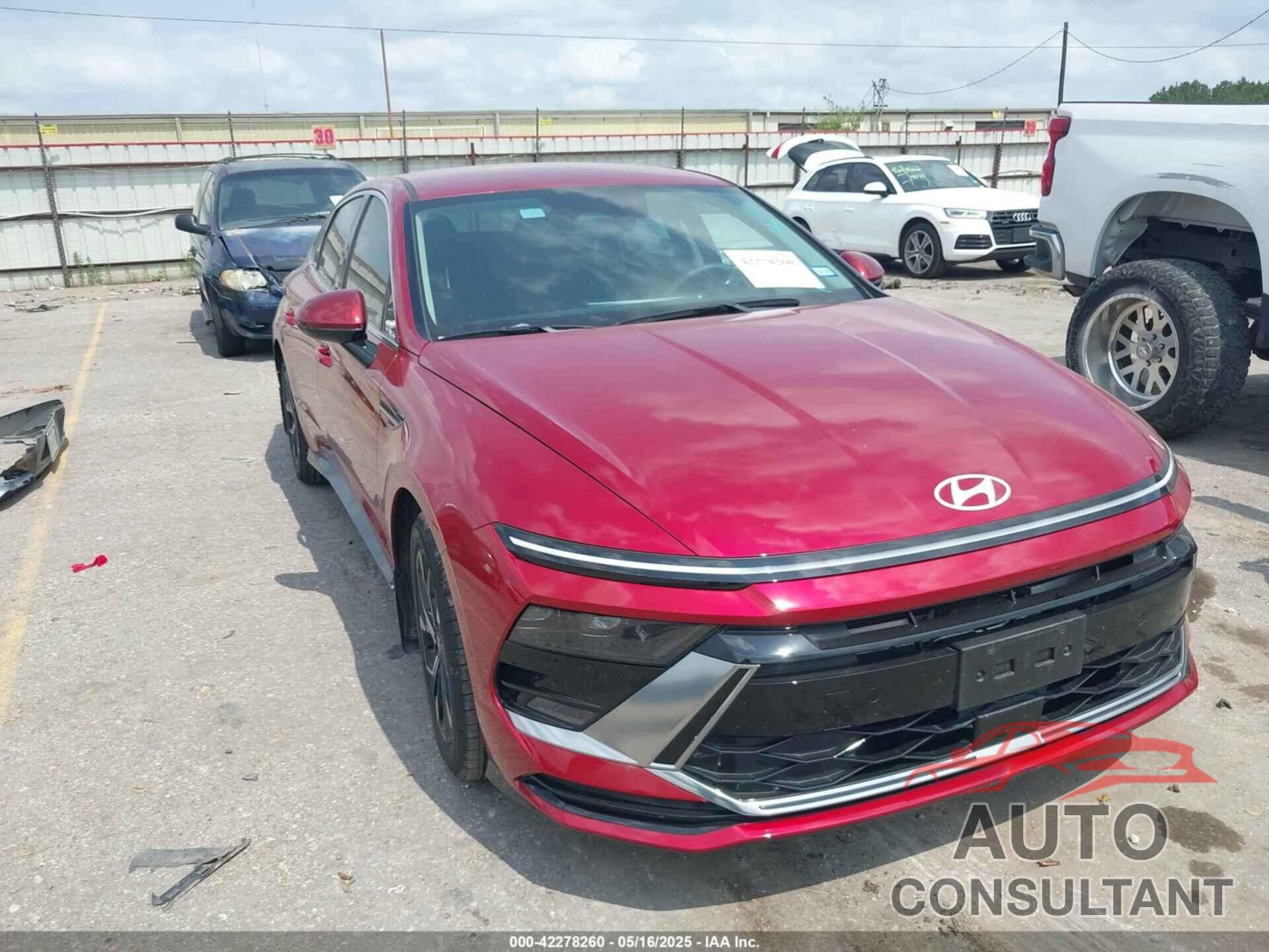 HYUNDAI SONATA 2024 - KMHL64JA8RA404354