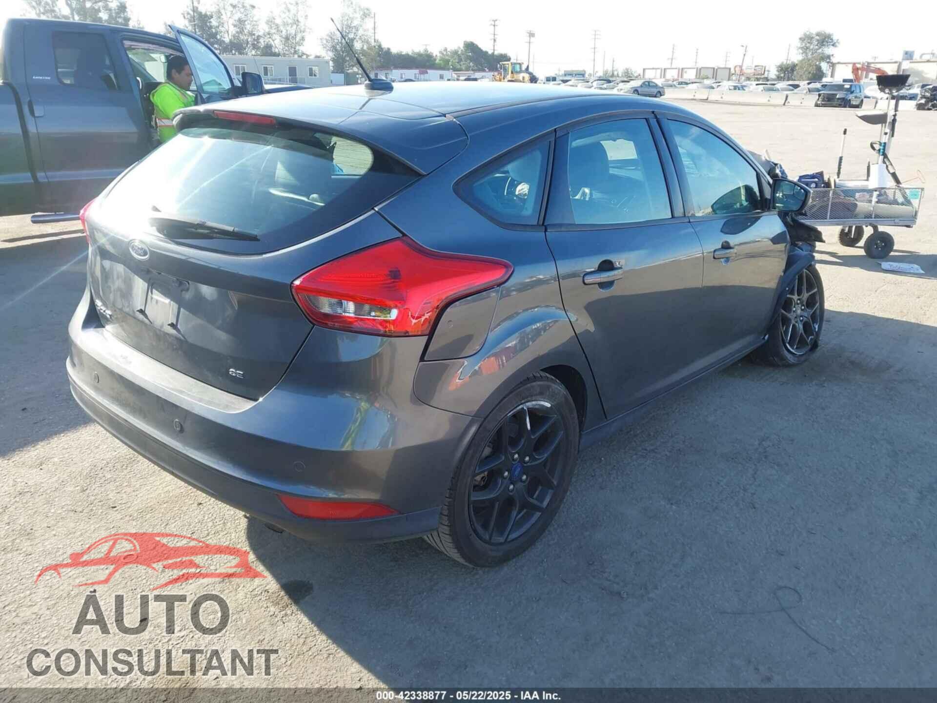 FORD FOCUS 2016 - 1FADP3K20GL407103
