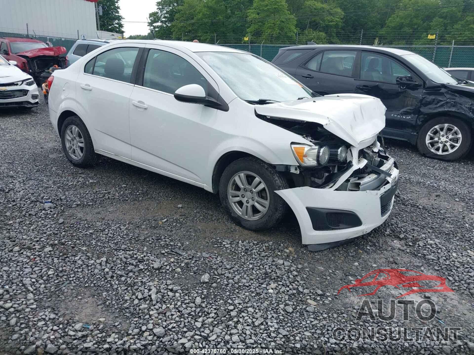 CHEVROLET SONIC 2013 - 1G1JC5SH8D4217959