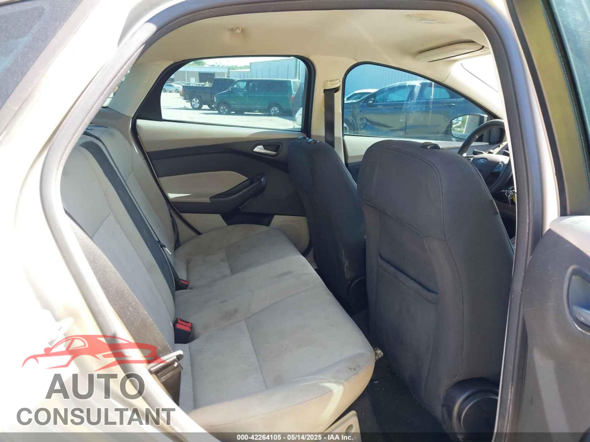 FORD FOCUS 2018 - 1FADP3FEXJL210905
