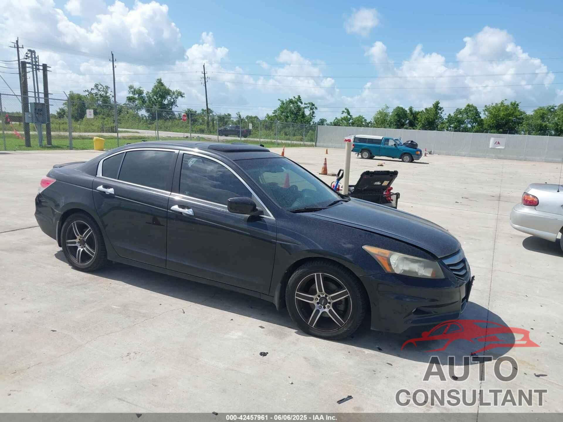 HONDA ACCORD 2011 - 1HGCP3F81BA019579