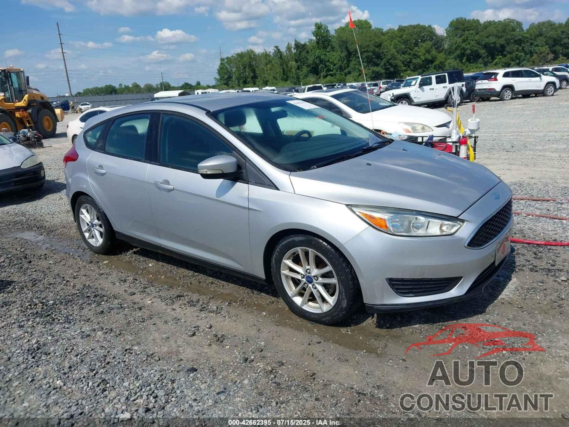 FORD FOCUS 2015 - 1FADP3K23FL307317