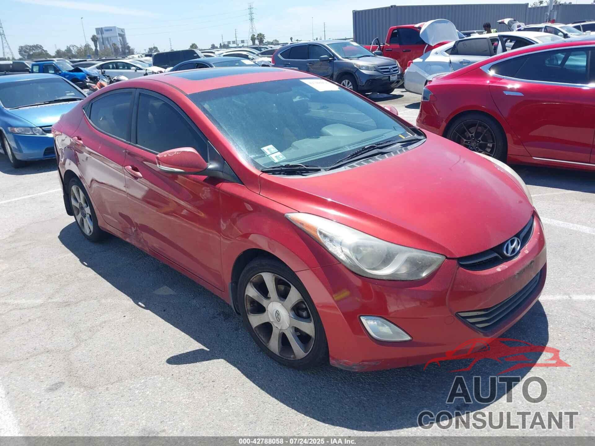 HYUNDAI ELANTRA 2013 - KMHDH4AE8DU515379