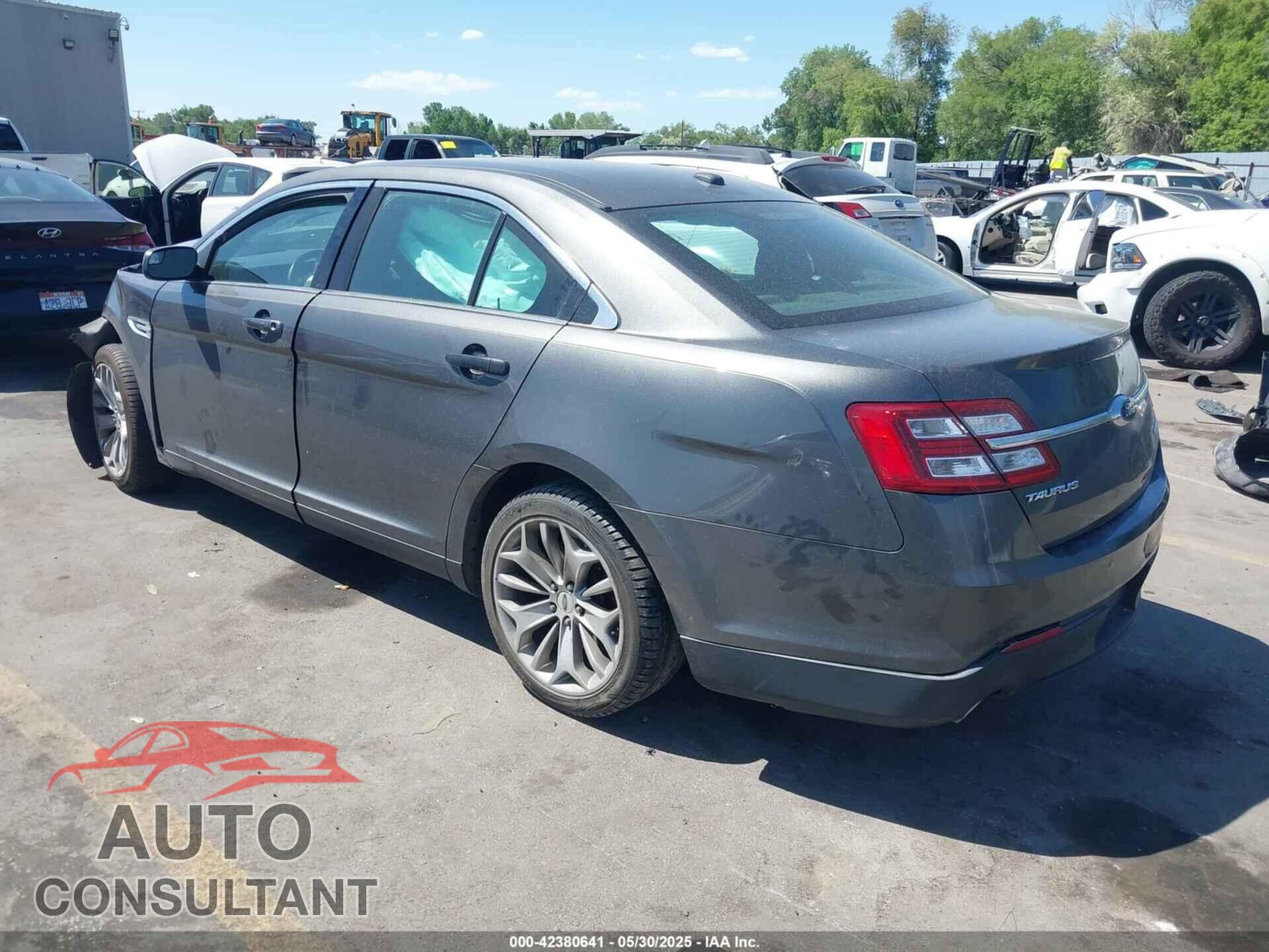FORD TAURUS 2015 - 1FAHP2F80FG157511