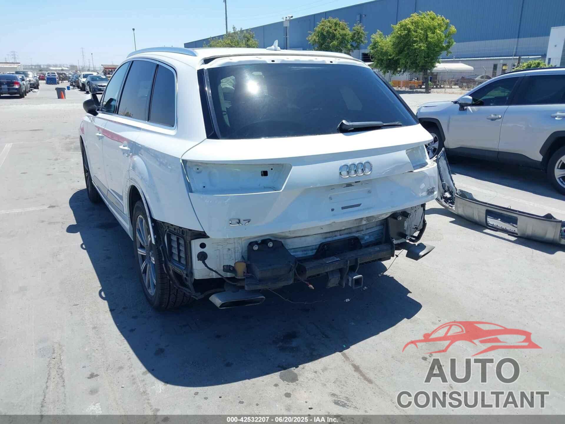 AUDI Q7 2018 - WA1VAAF78JD012947