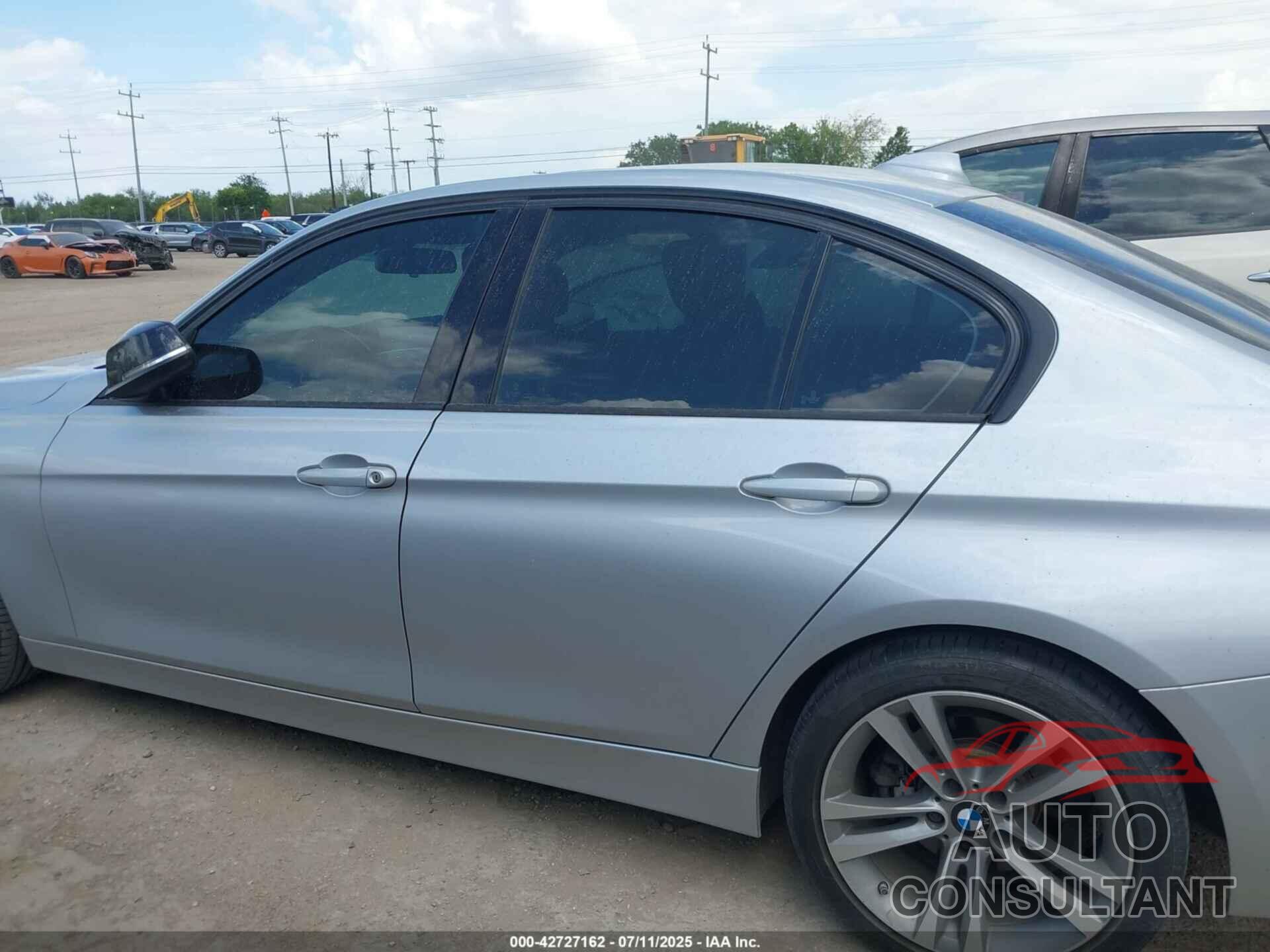 BMW 328I 2015 - WBA3A5G58FNS91140