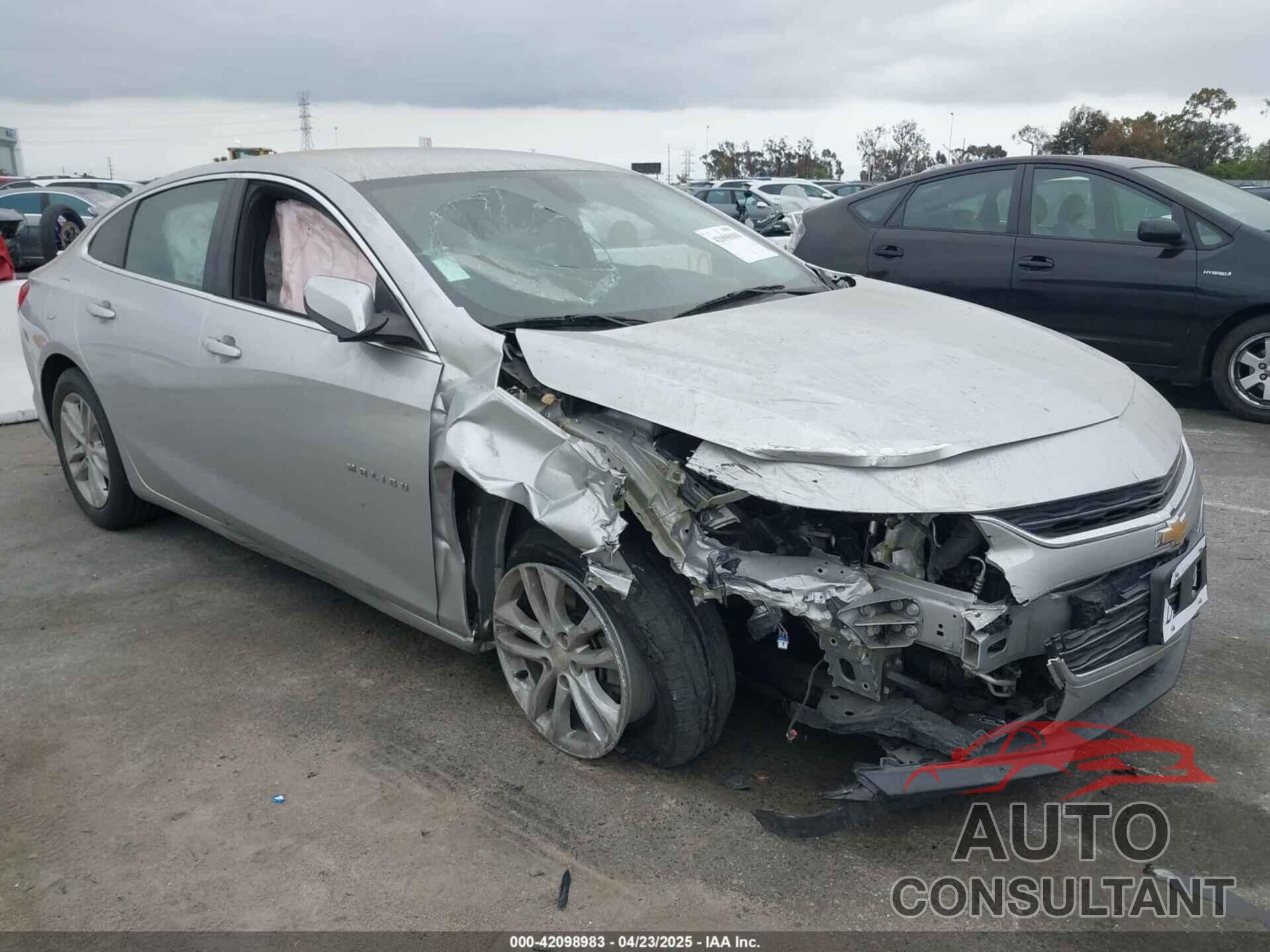 CHEVROLET MALIBU 2018 - 1G1ZD5ST9JF249615