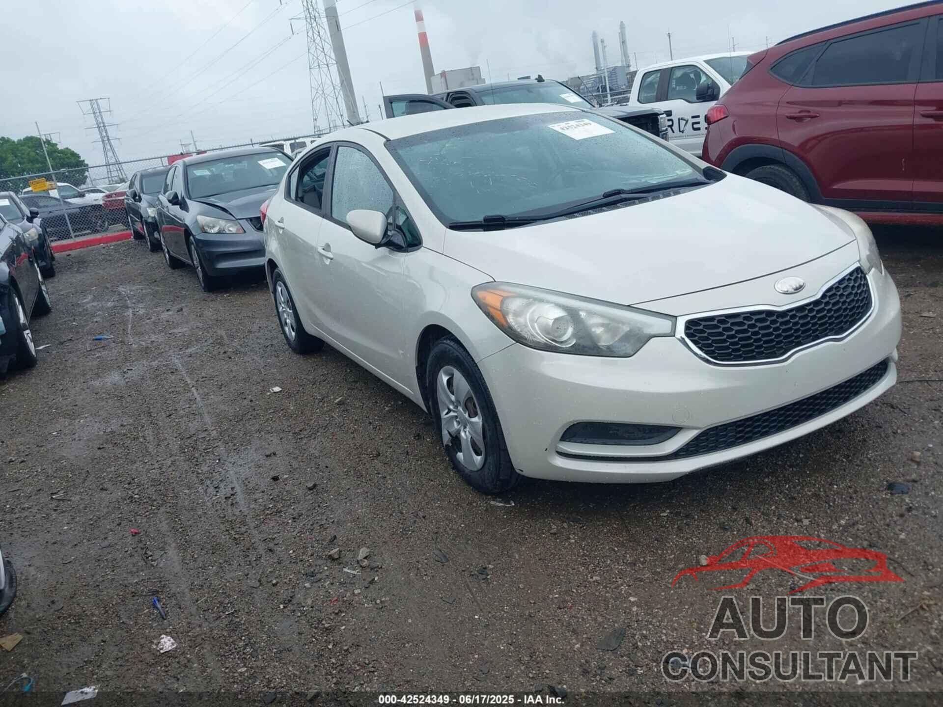 KIA FORTE 2014 - KNAFK4A68E5100384