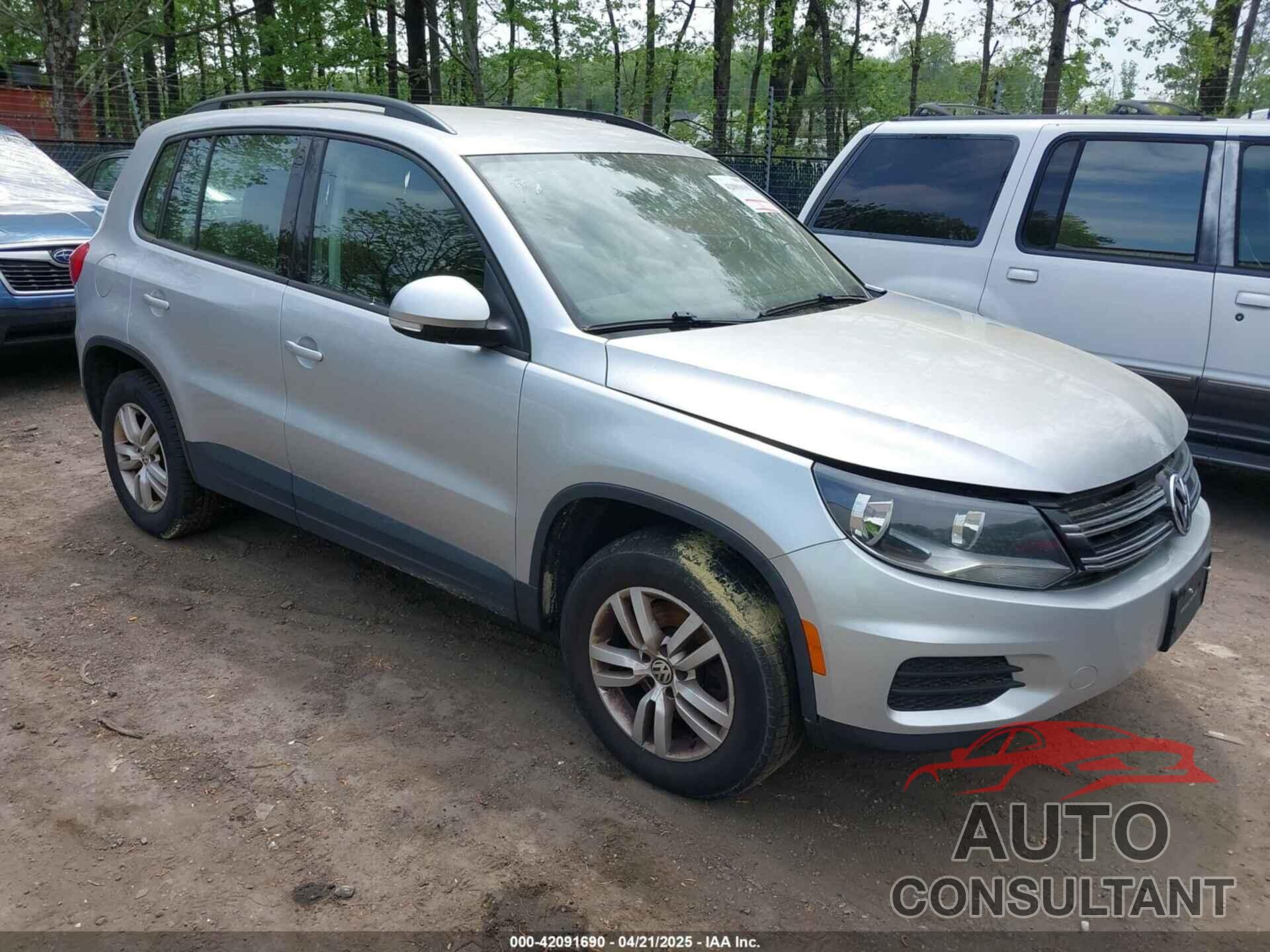 VOLKSWAGEN TIGUAN 2016 - WVGBV7AX1GW523335