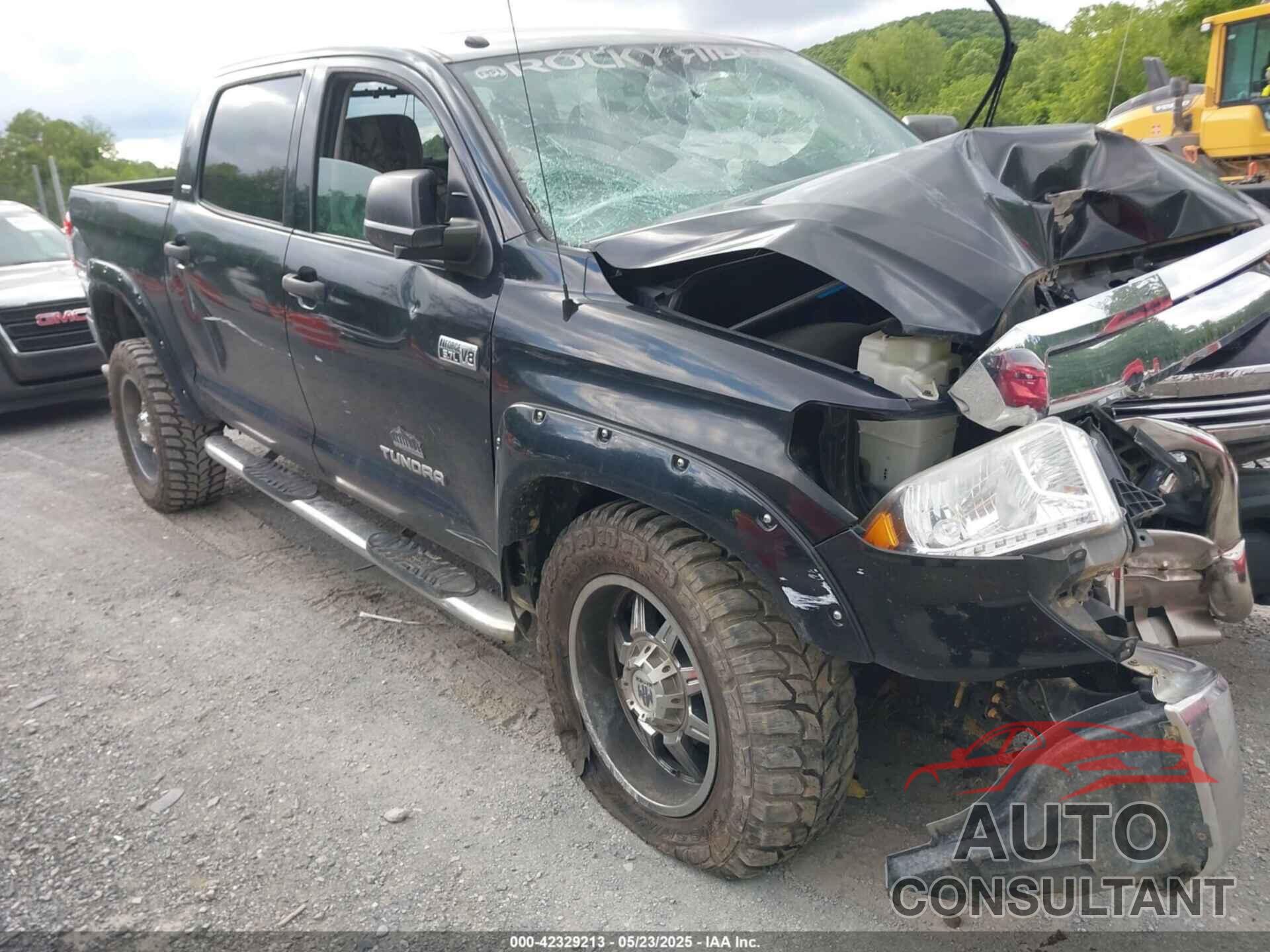 TOYOTA TUNDRA 2016 - 5TFDY5F13GX558675