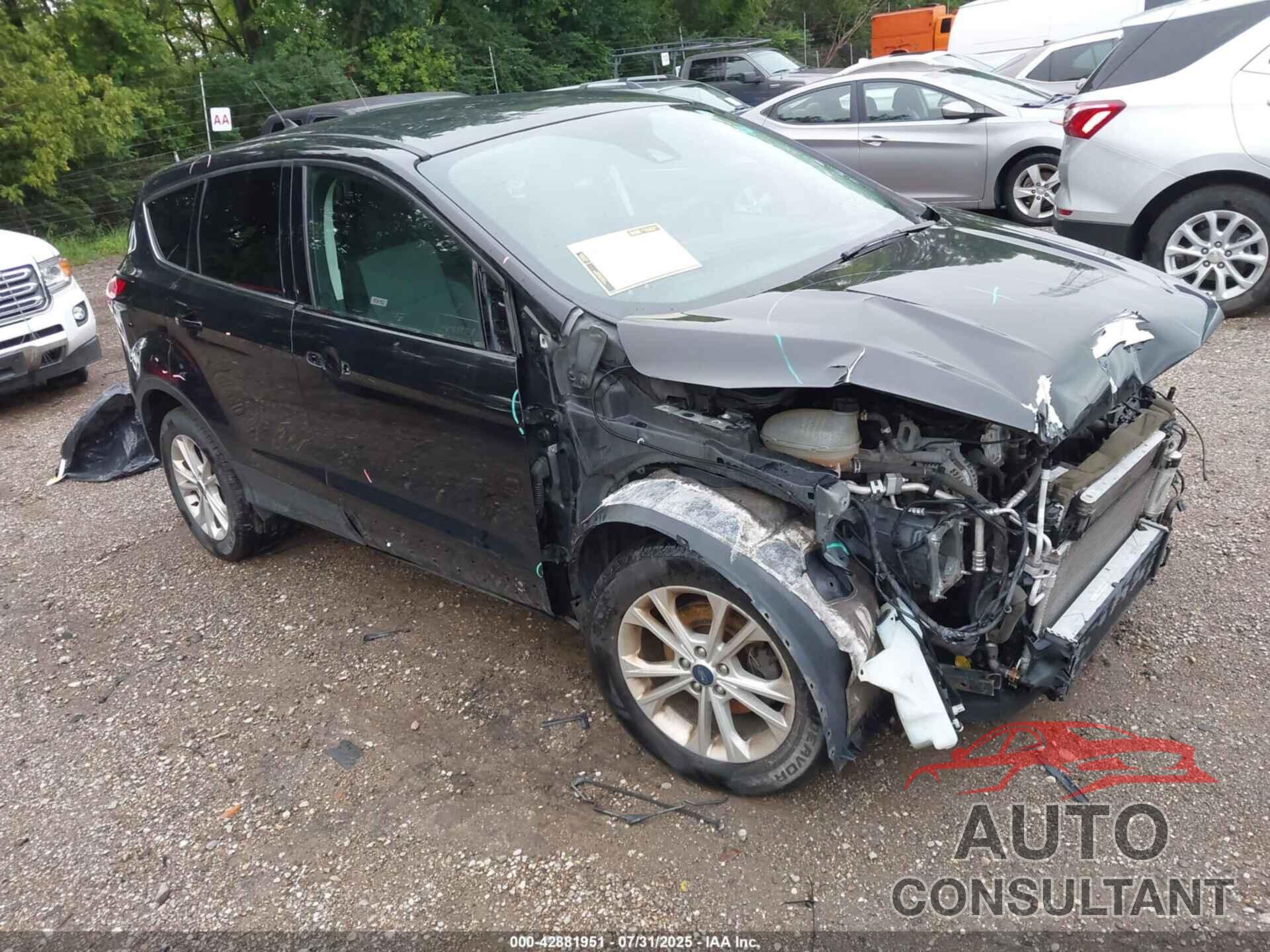 FORD ESCAPE 2019 - 1FMCU0GD1KUA77817