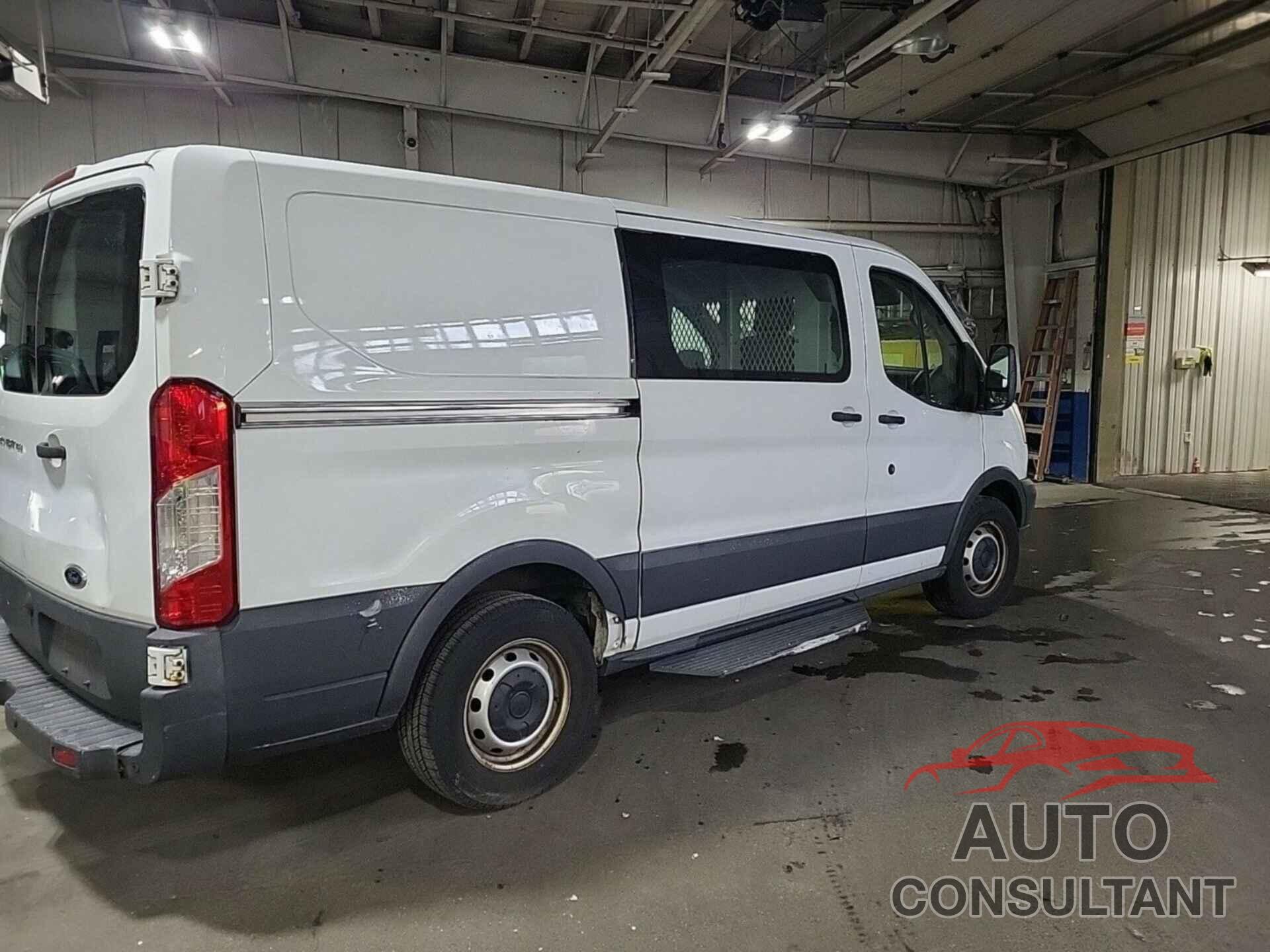 FORD TRANSIT-150 2017 - 1FTYE1YM9HKA82523