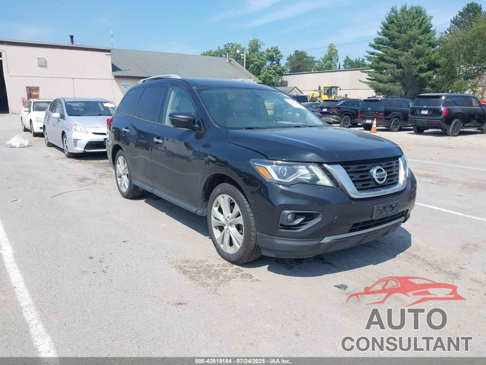 NISSAN PATHFINDER 2018 - 5N1DR2MM0JC604773