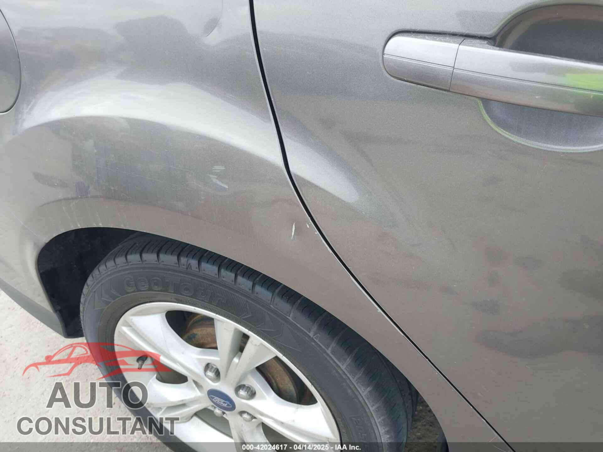 FORD FOCUS 2014 - 1FADP3F27EL139920