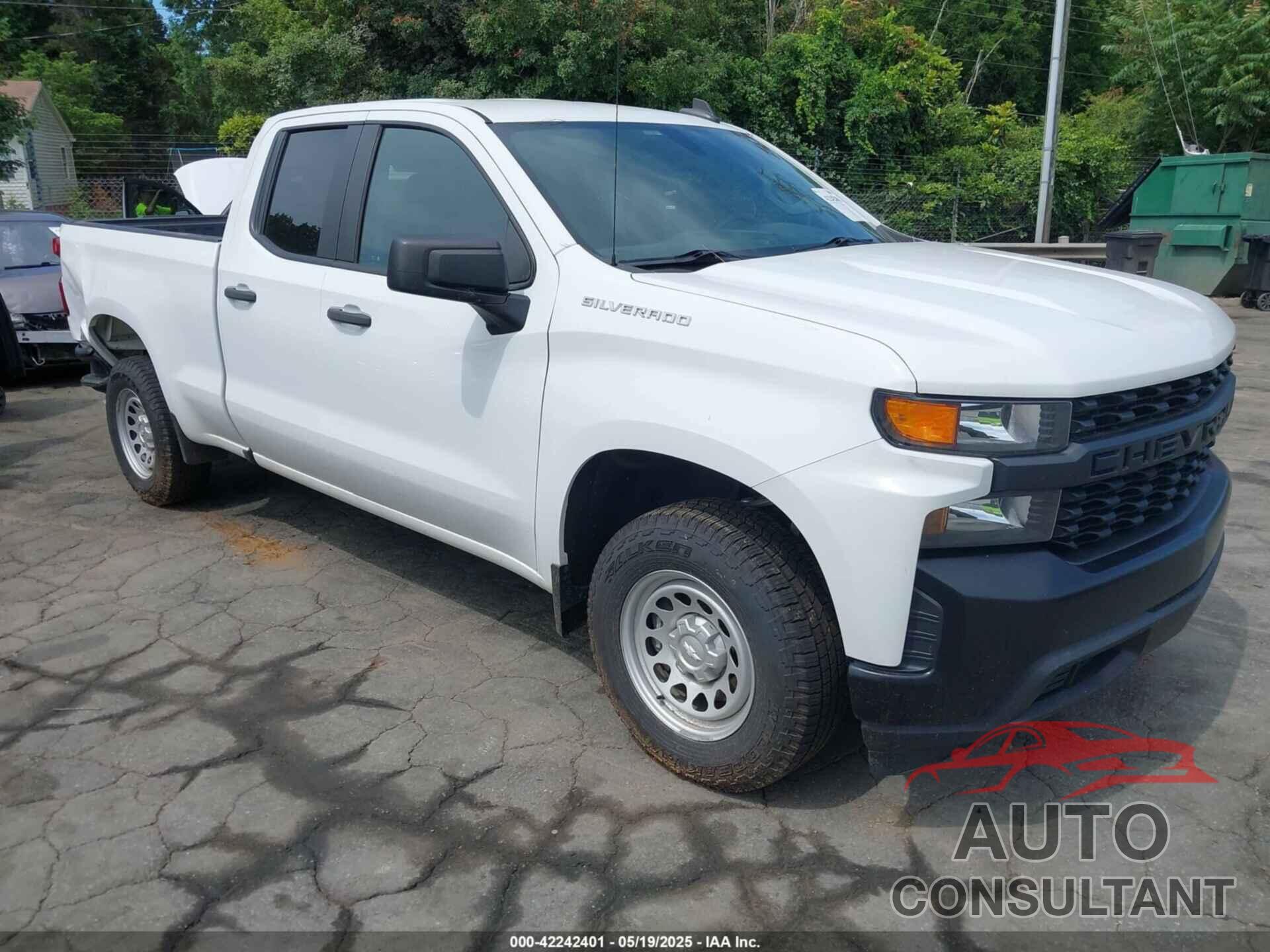 CHEVROLET SILVERADO 1500 2020 - 1GCRWAEH2LZ348845