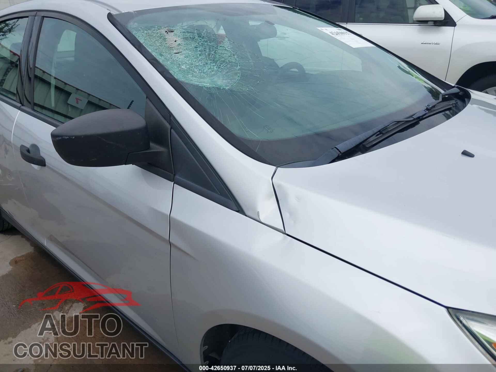 FORD FOCUS 2015 - 1FADP3E20FL368281