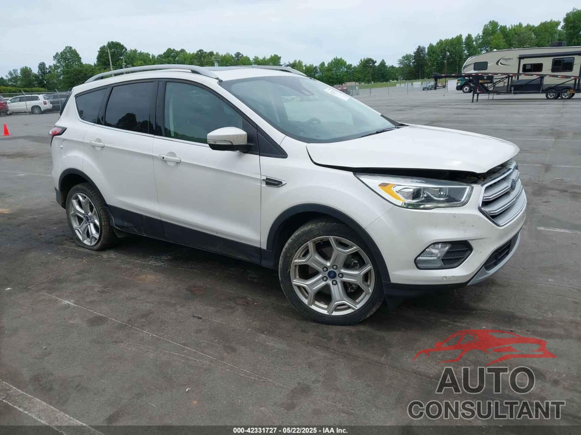 FORD ESCAPE 2018 - 1FMCU9J99JUB50522