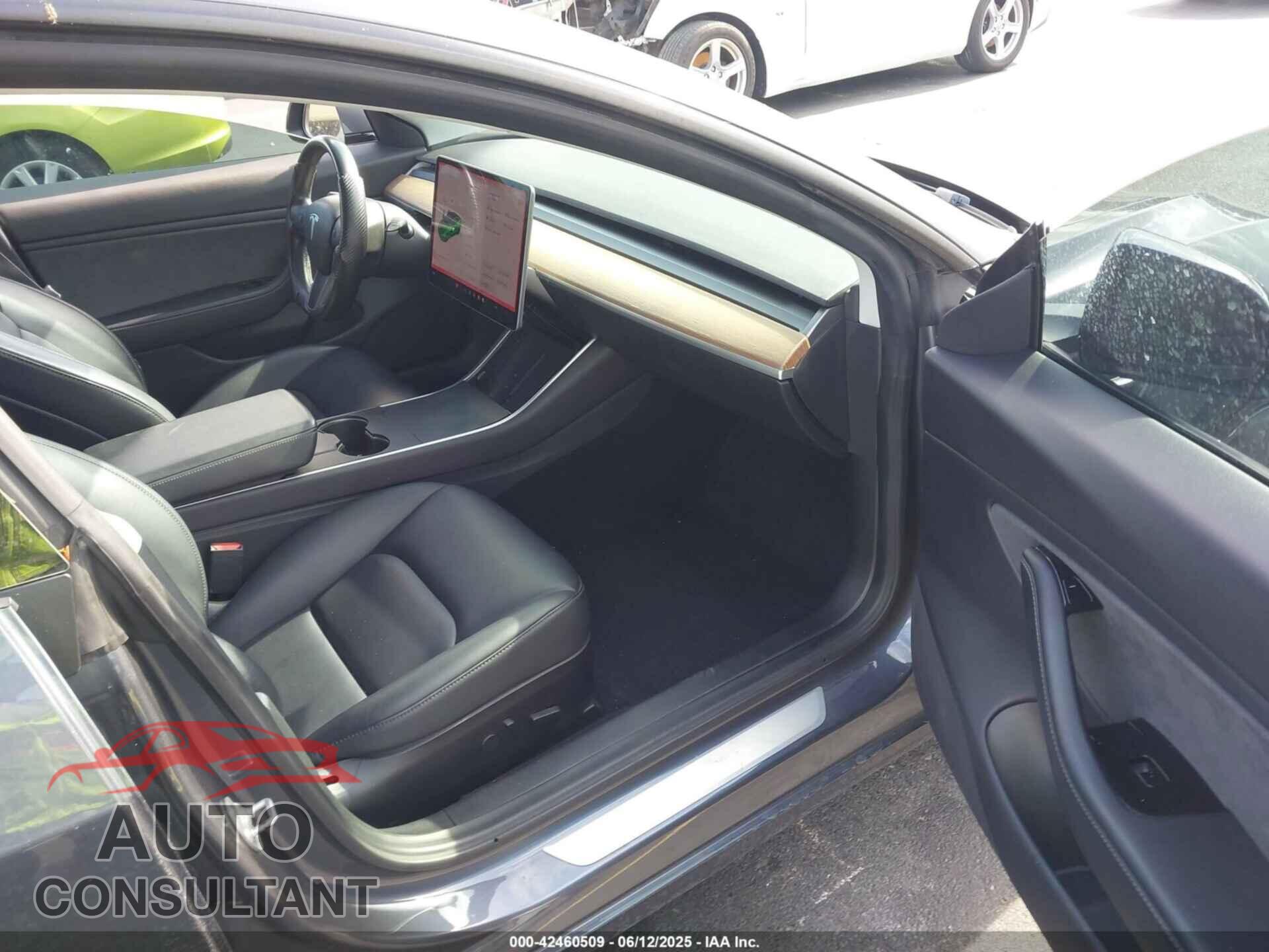 TESLA MODEL 3 2019 - 5YJ3E1EA7KF298301