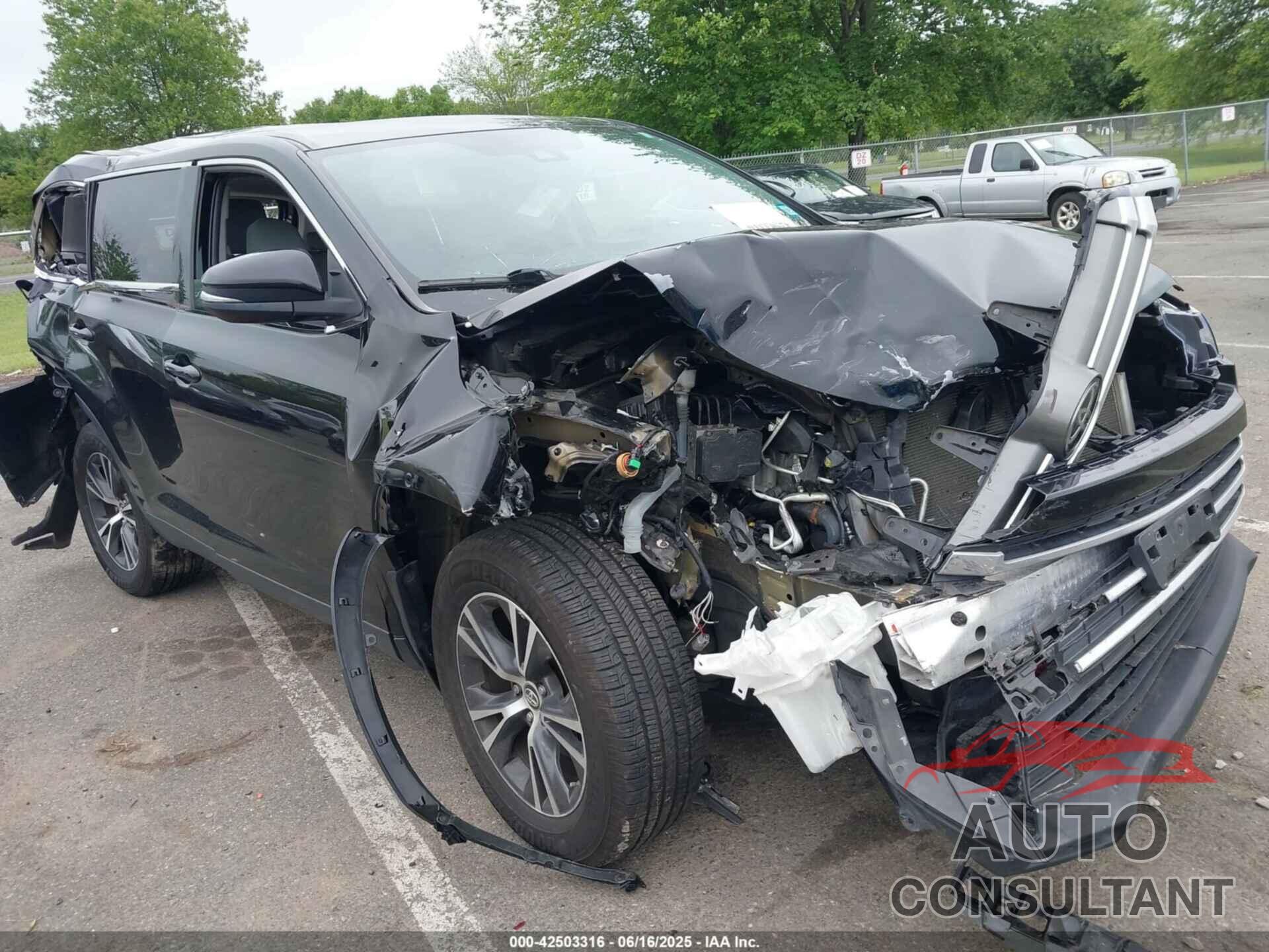 TOYOTA HIGHLANDER 2019 - 5TDBZRFH9KS713270