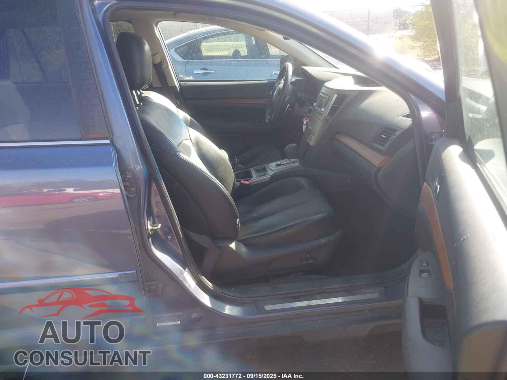 SUBARU OUTBACK 2014 - 4S4BRBLC2E3324083