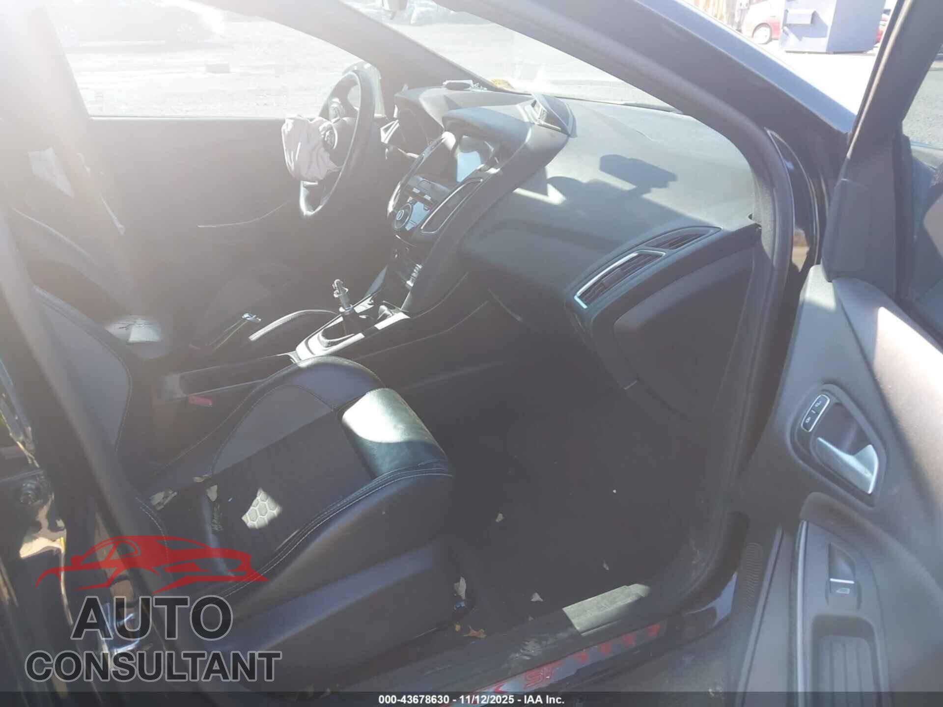 FORD FOCUS ST 2017 - 1FADP3L97HL306461
