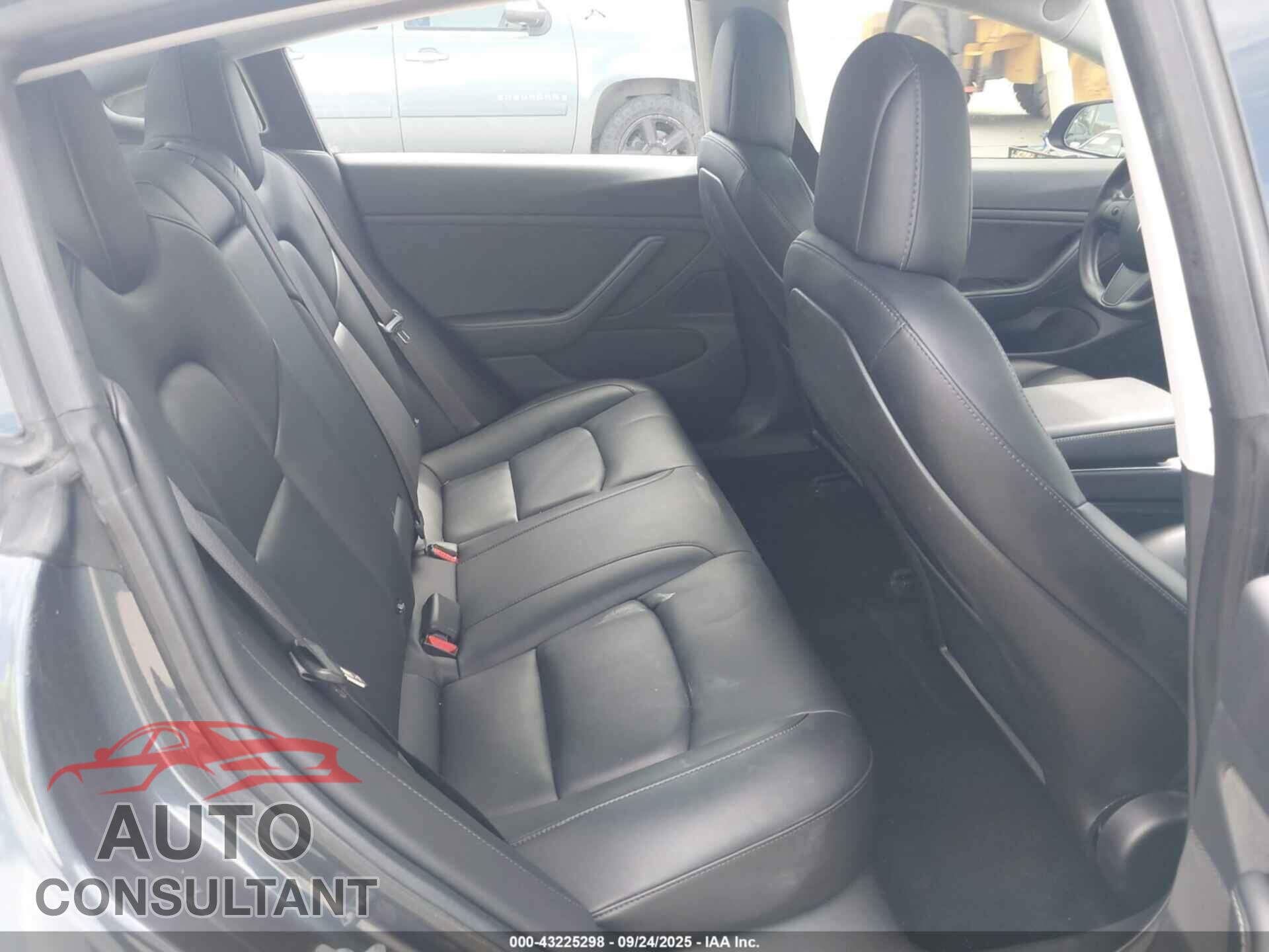 TESLA MODEL 3 2018 - 5YJ3E1EA9JF046497