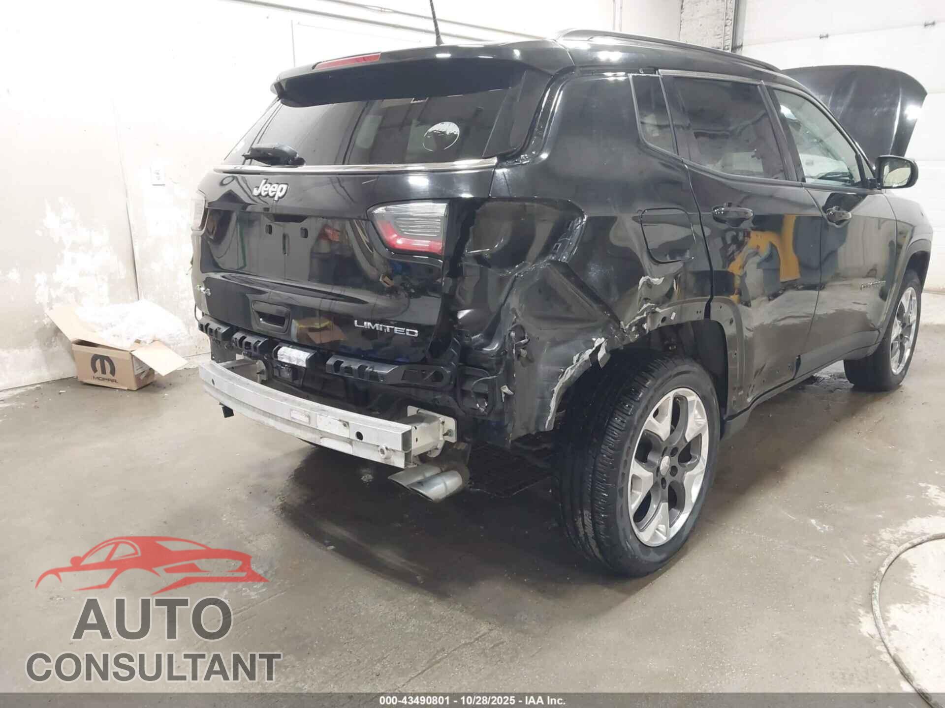JEEP COMPASS 2018 - 3C4NJDCB5JT415469