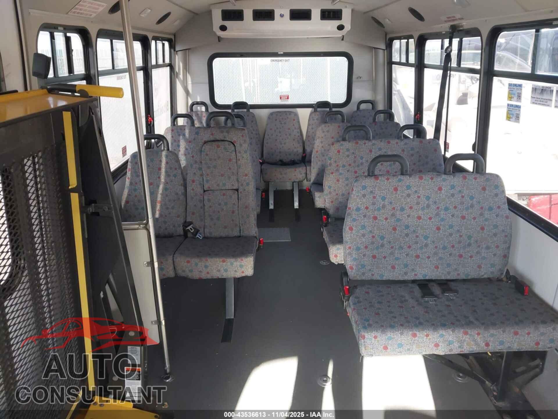 FORD E-450 CUTAWAY 2017 - 1FDFE4FSXHDC46212