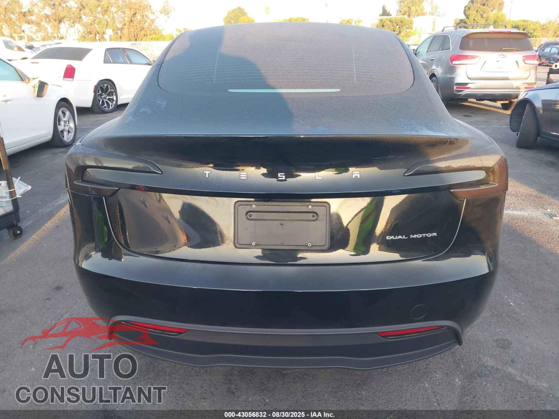 TESLA MODEL 3 2024 - 5YJ3E1EB6RF811993