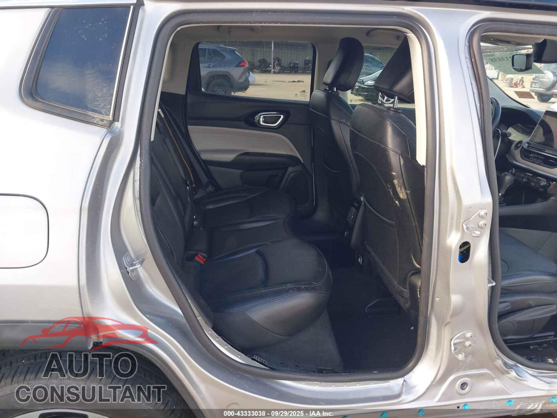 JEEP COMPASS 2022 - 3C4NJDCB1NT210348