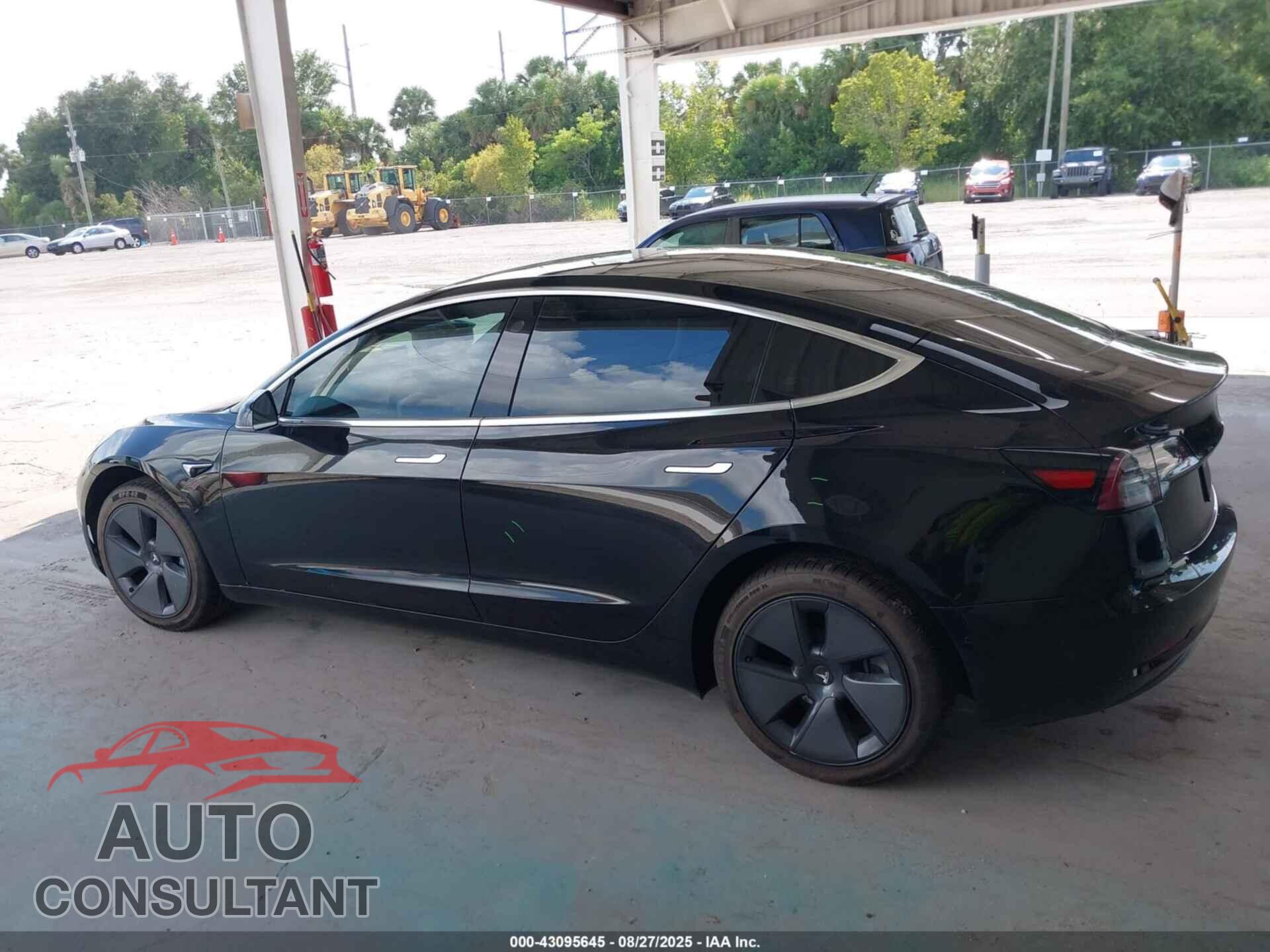 TESLA MODEL 3 2019 - 5YJ3E1EA7KF484565