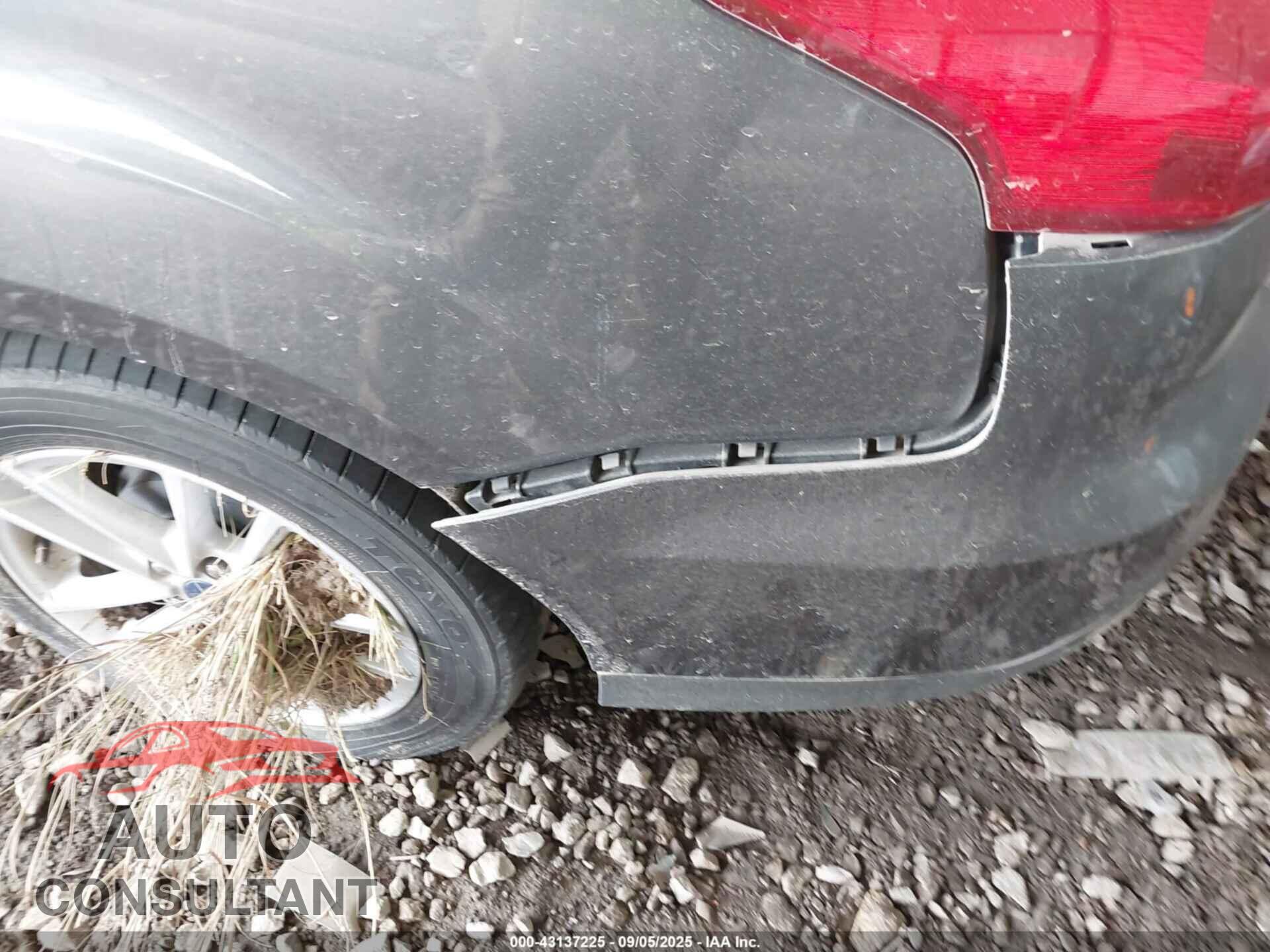 FORD FOCUS 2017 - 1FADP3F24HL299533