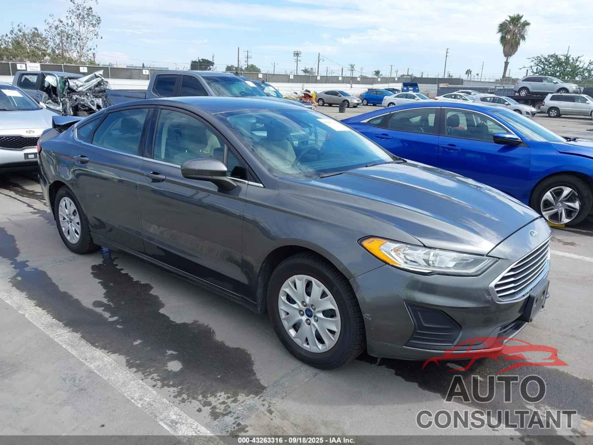 FORD FUSION 2019 - 3FA6P0G76KR175547