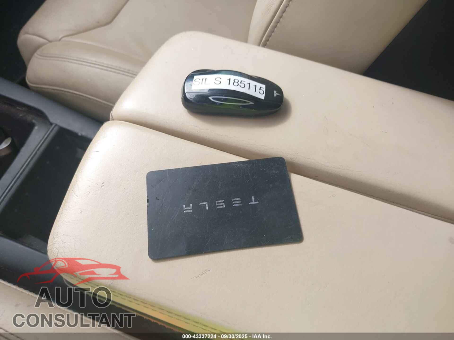TESLA MODEL S 2017 - 5YJSA1E23HF185115