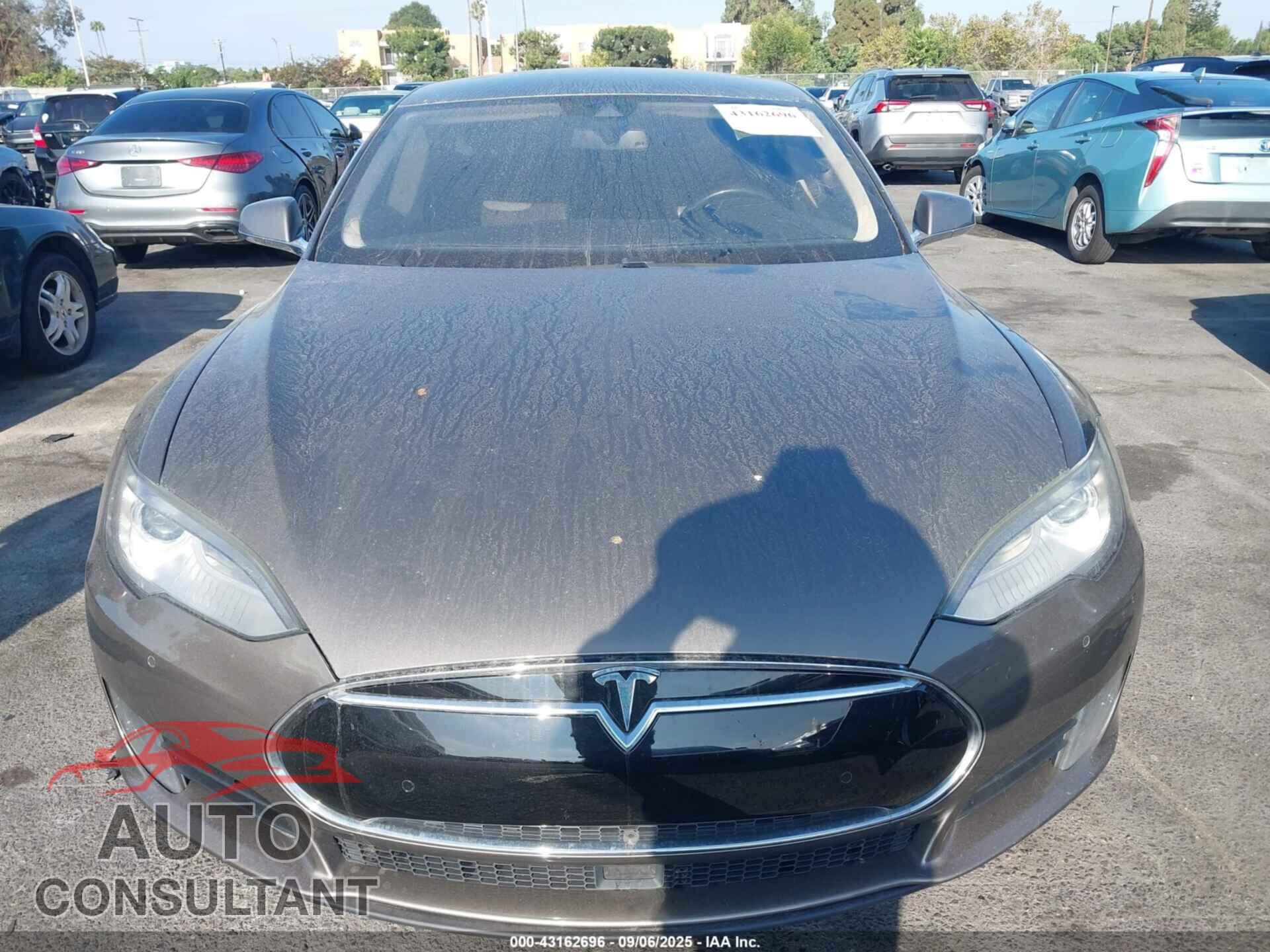 TESLA MODEL S 2015 - 5YJSA1S26FF097452
