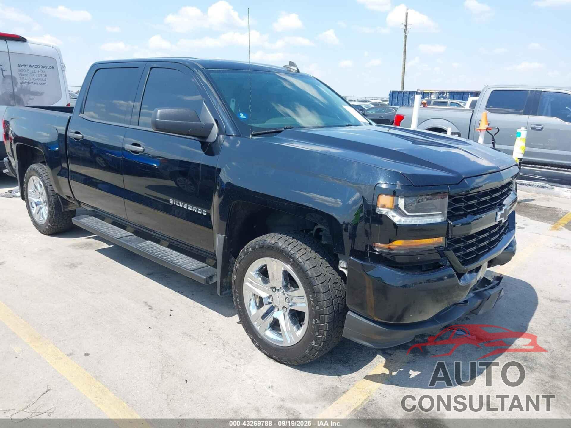 CHEVROLET SILVERADO 1500 2018 - 3GCPCPEH1JG249126