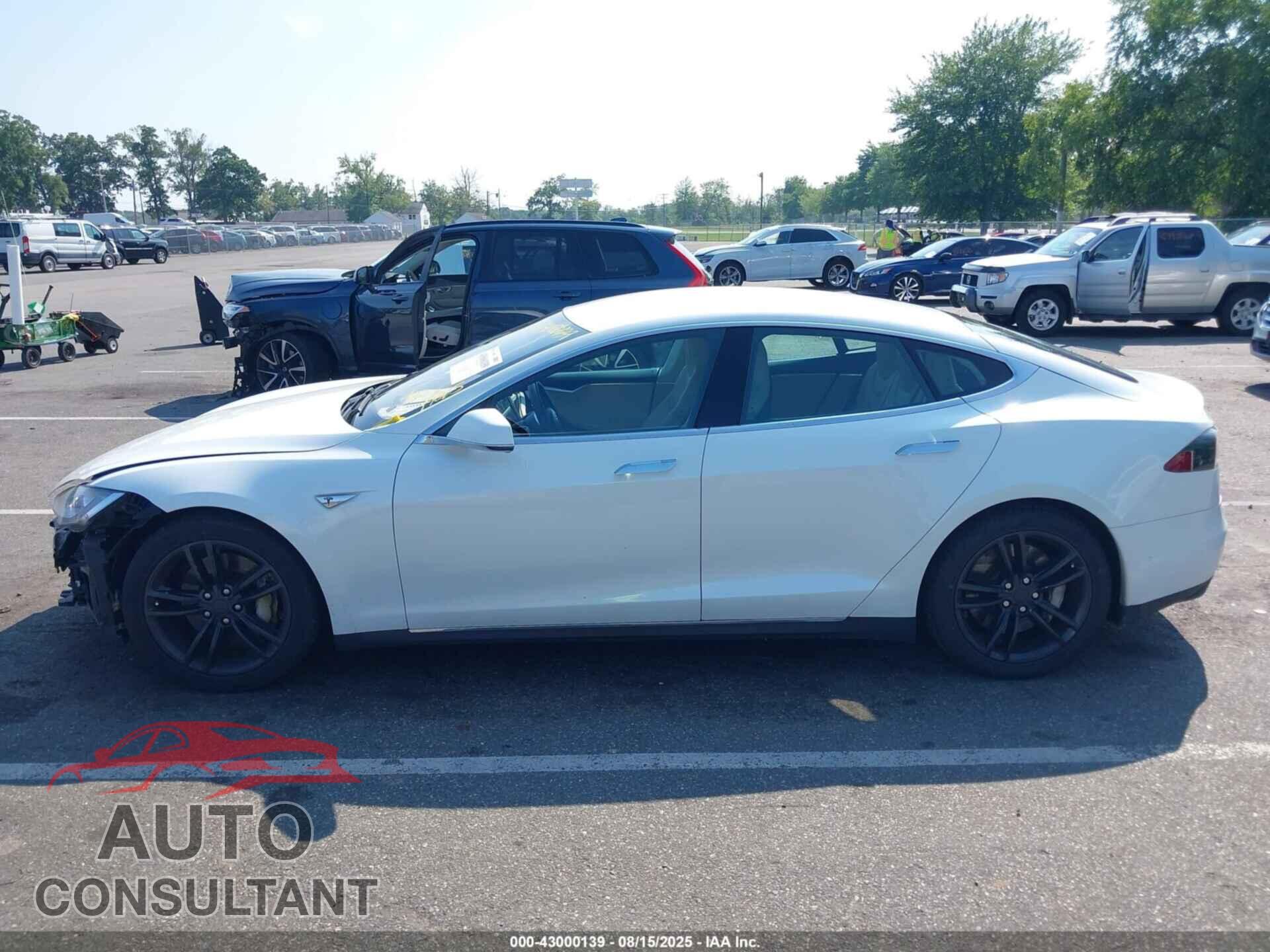 TESLA MODEL S 2015 - 5YJSA1E2XFF114099