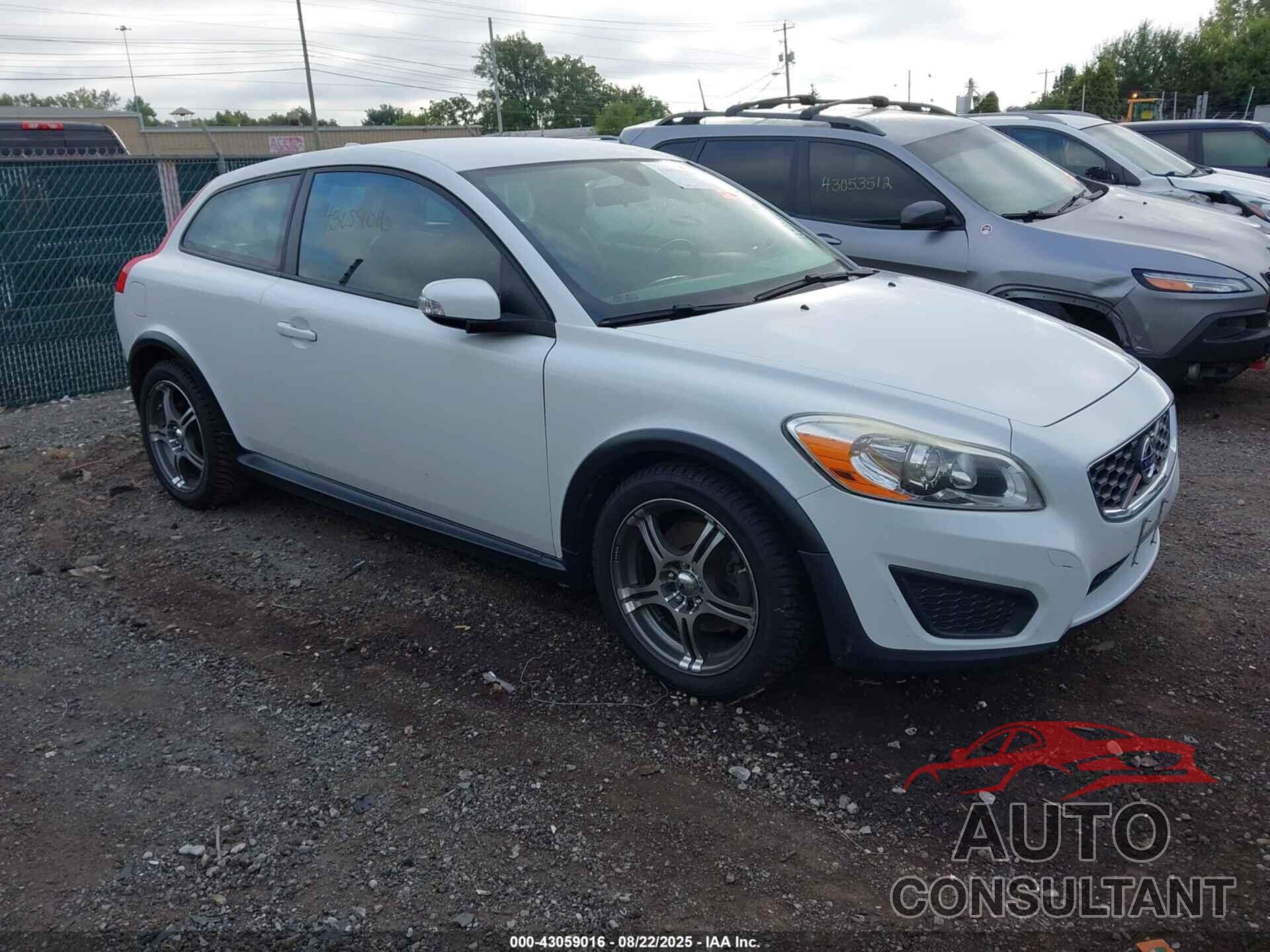 VOLVO C30 2012 - YV1672MK8C2272232