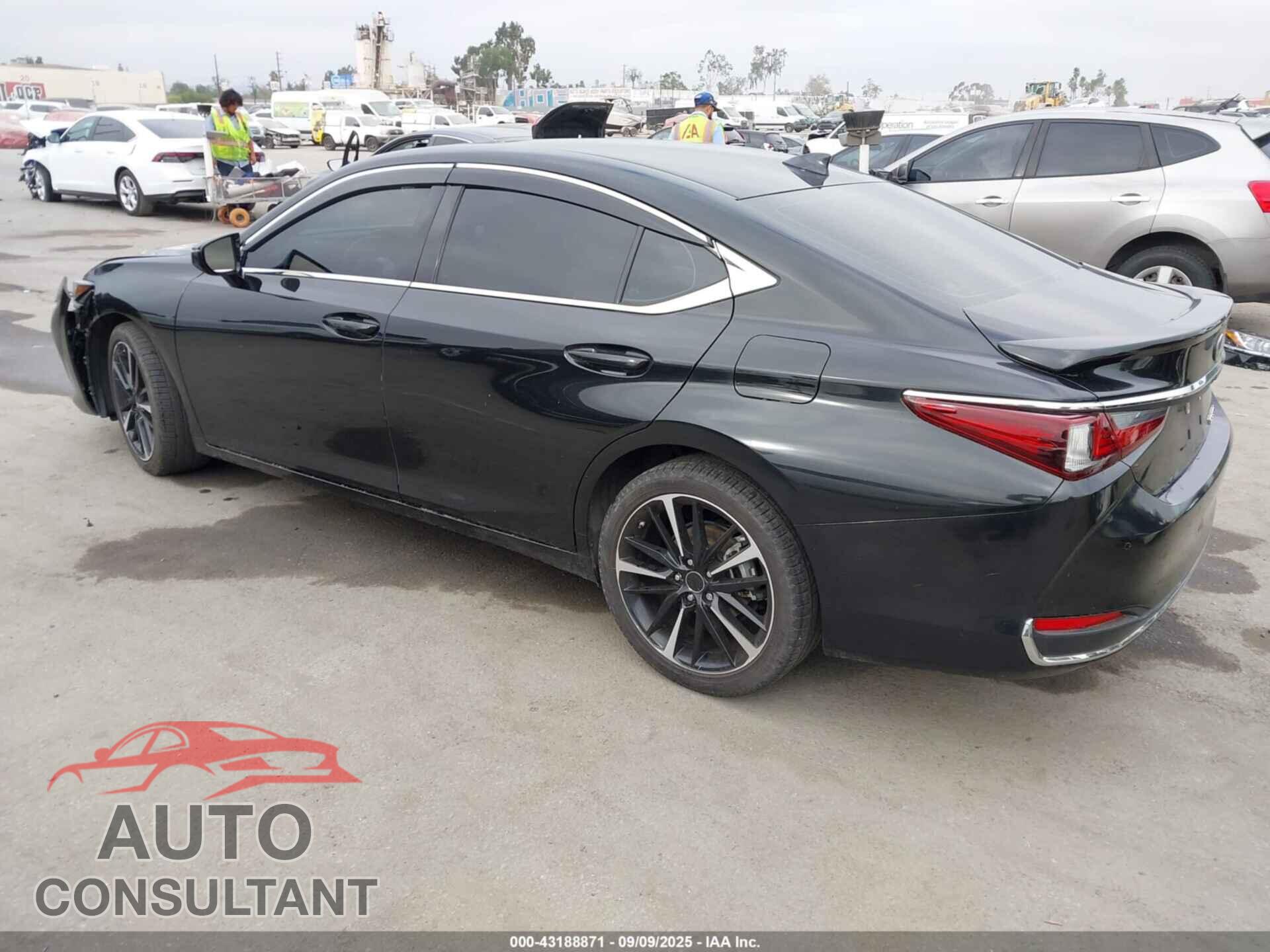 LEXUS ES 300H 2023 - 58ADA1C10PU034536
