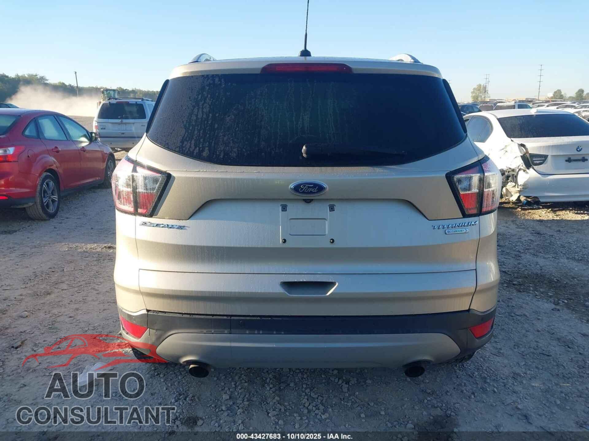 FORD ESCAPE 2017 - 1FMCU0JD5HUC33262