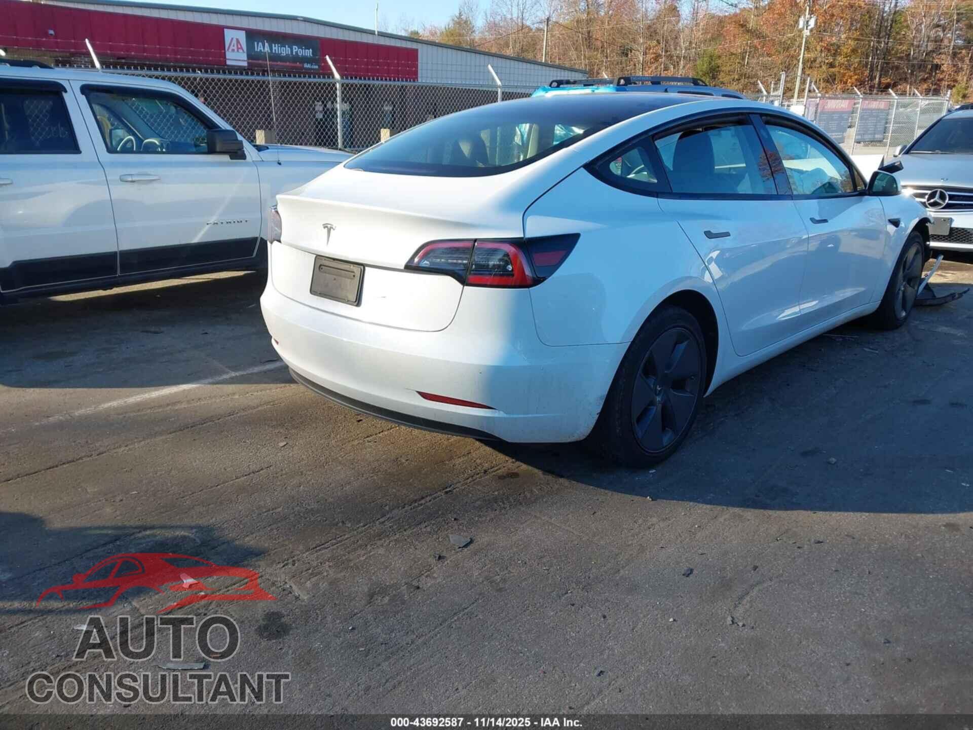 TESLA MODEL 3 2023 - 5YJ3E1EA5PF402940