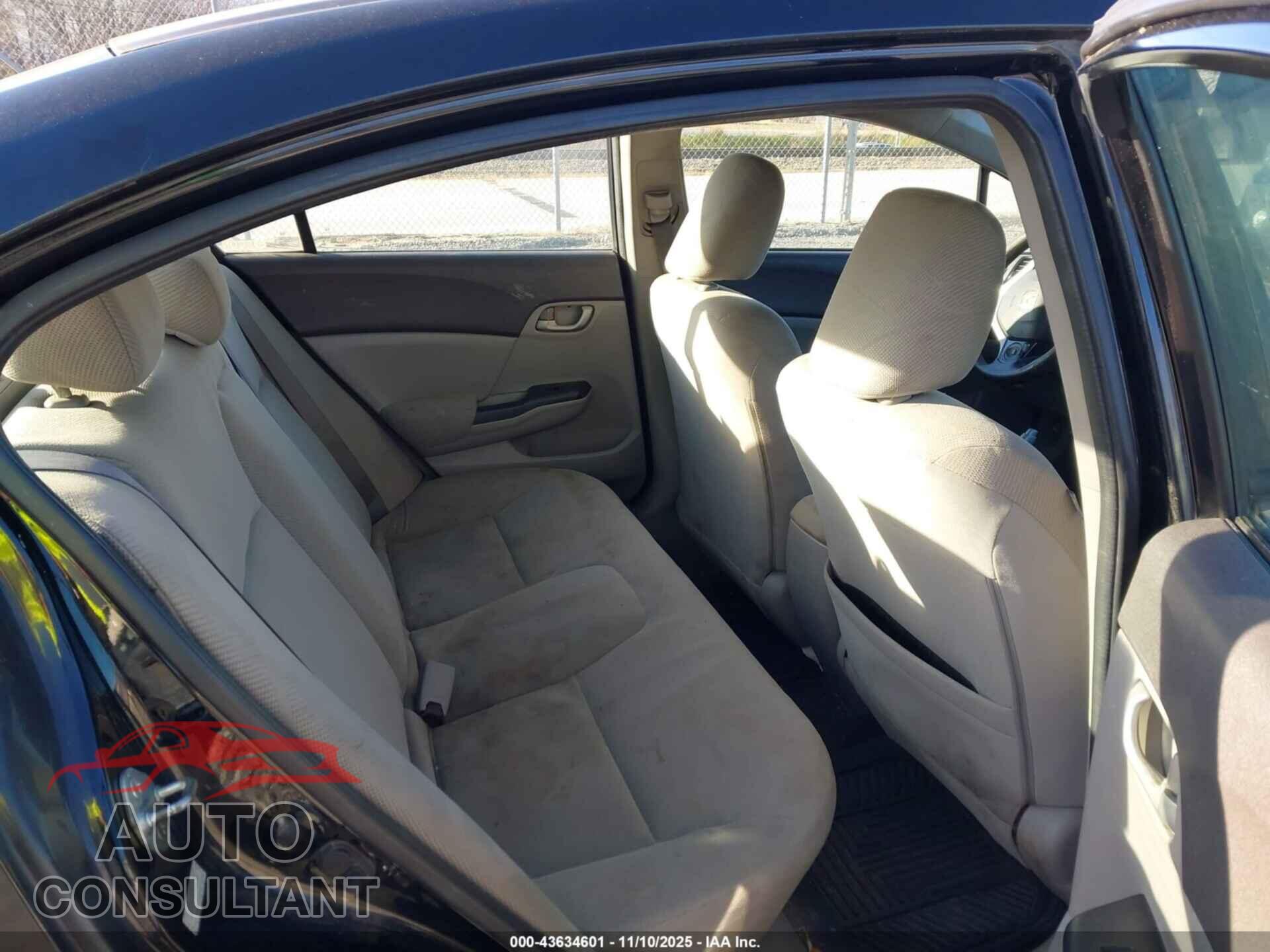 HONDA CIVIC 2012 - 2HGFB2F57CH501357