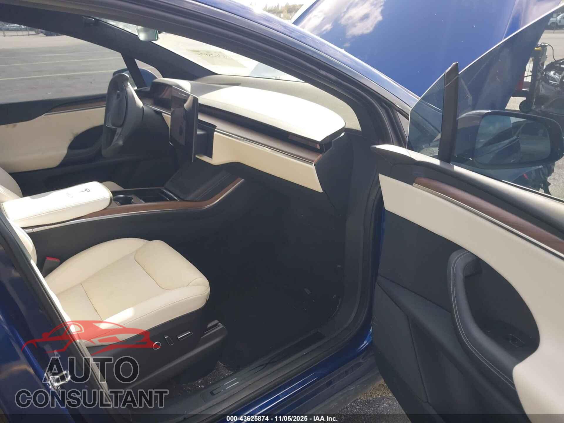 TESLA MODEL X 2023 - 7SAXCDE57PF380700