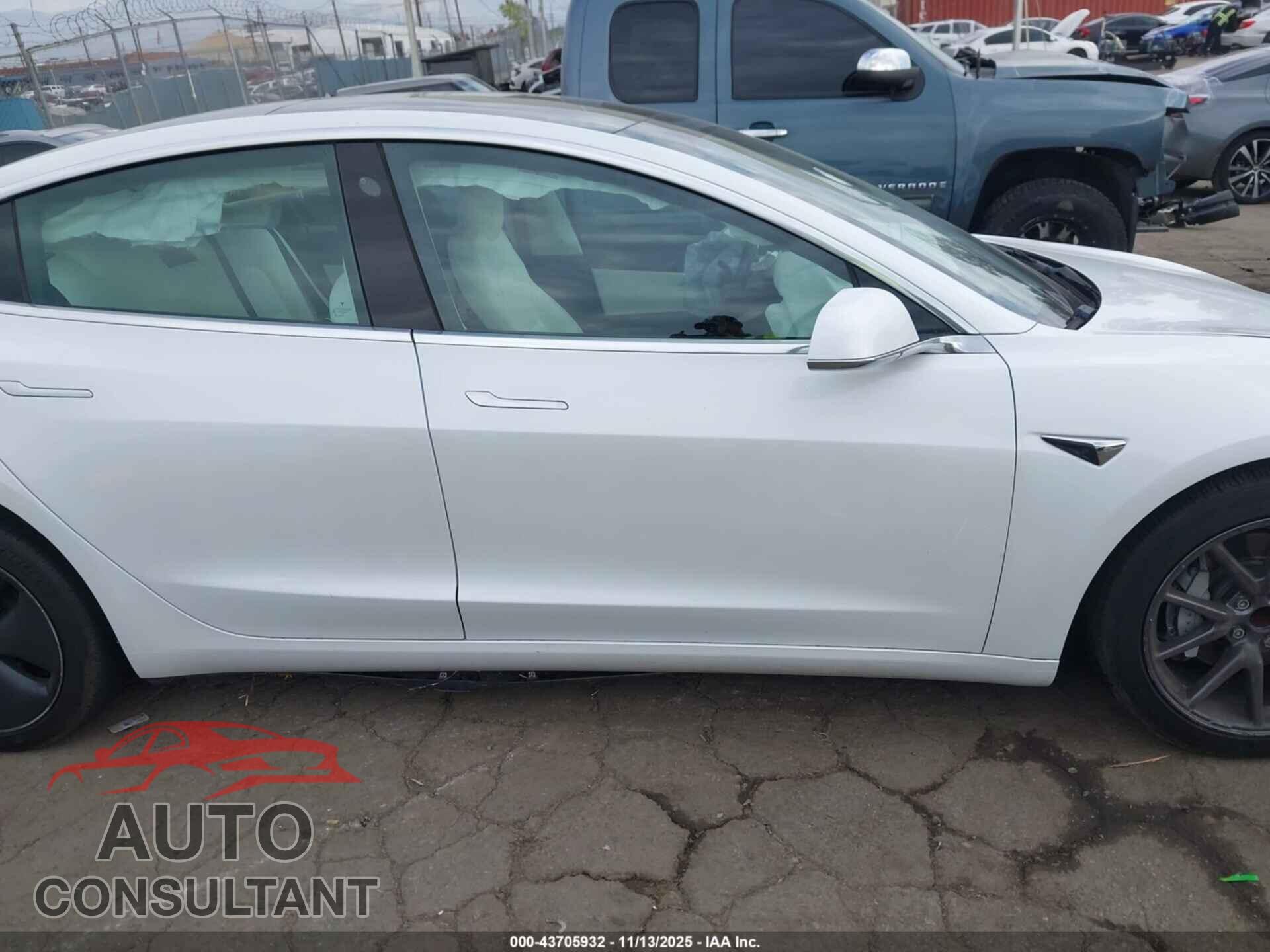 TESLA MODEL 3 2019 - 5YJ3E1EA3KF317989