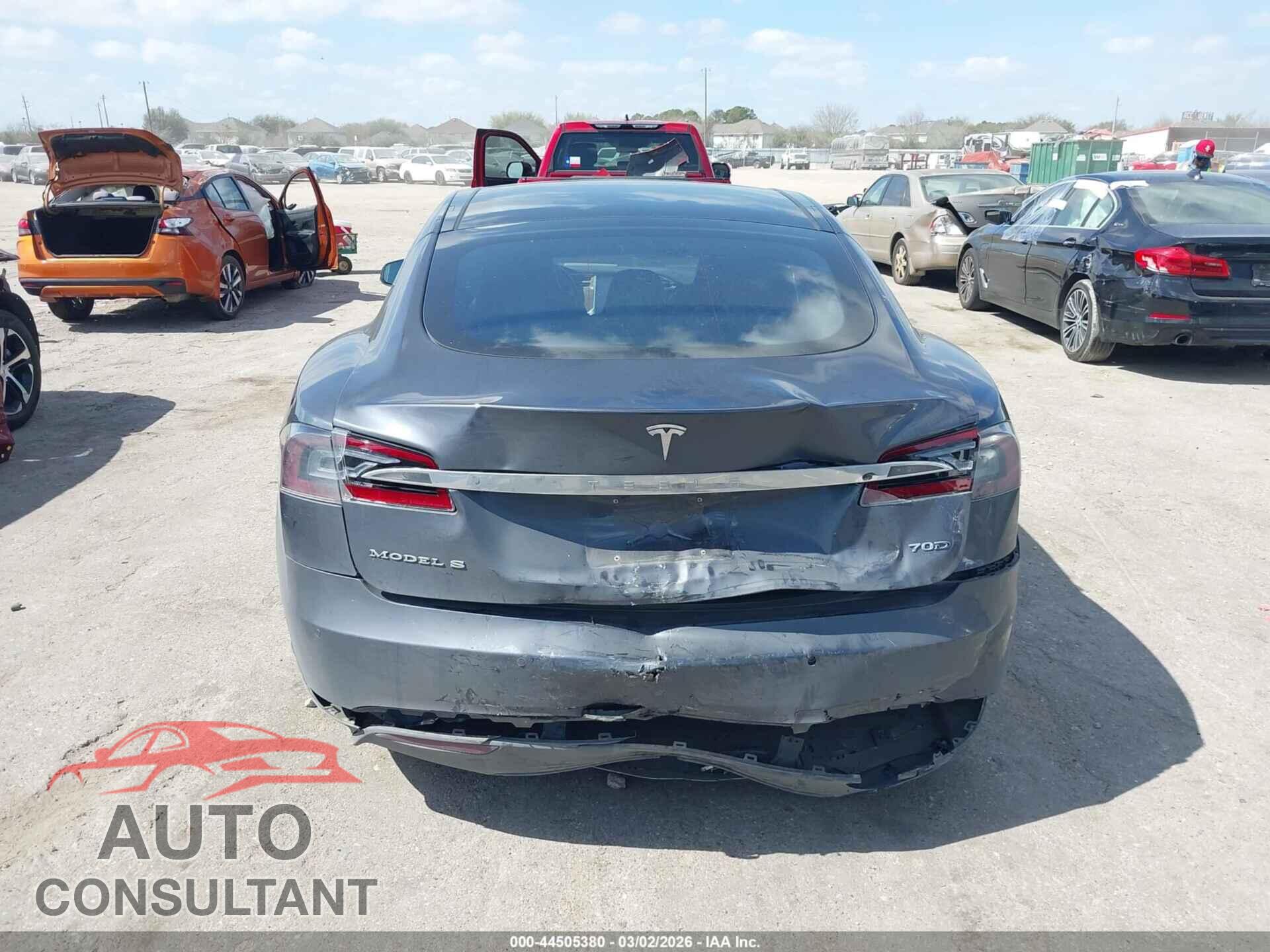 TESLA MODEL S 2015 - 5YJSA1S26FF085821