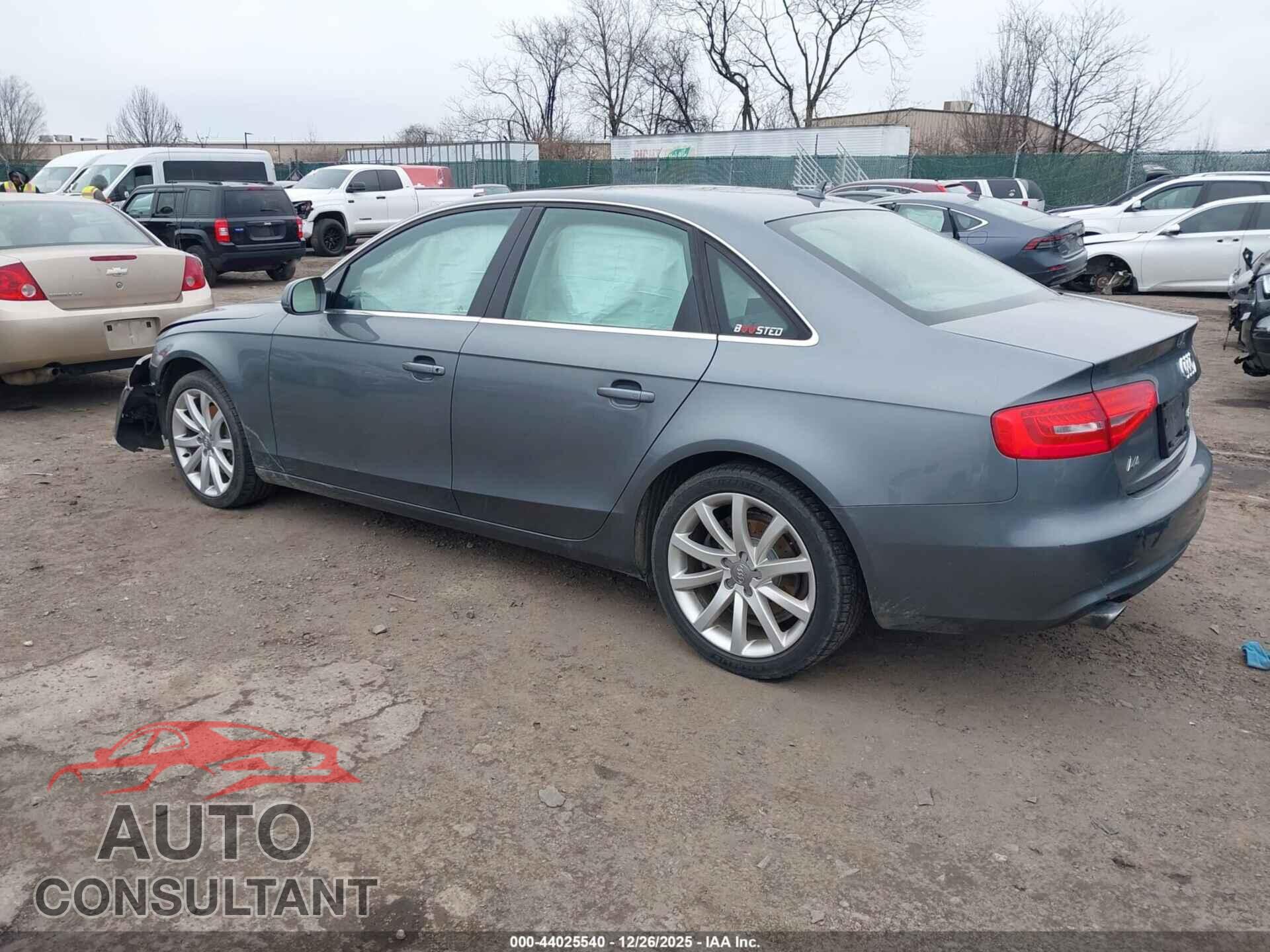AUDI A4 2013 - WAUFFAFL1DN007576