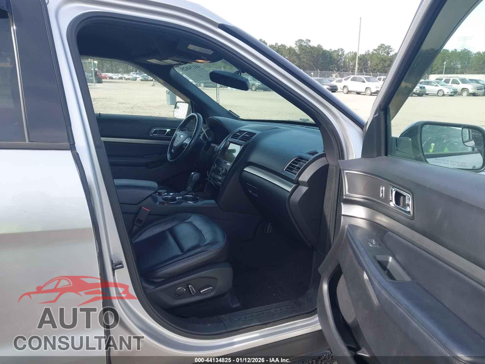 FORD EXPLORER 2018 - 1FM5K8DH5JGB25093