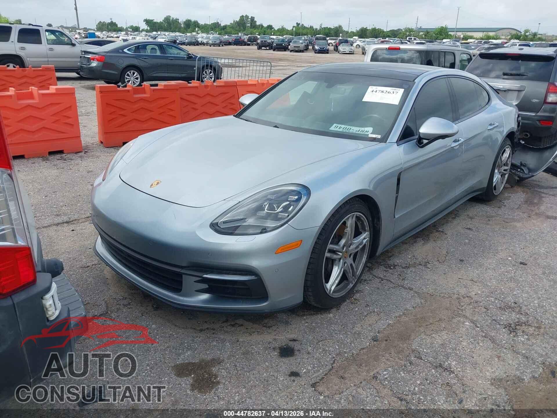 PORSCHE PANAMERA 2019 - WP0AA2A77KL102180